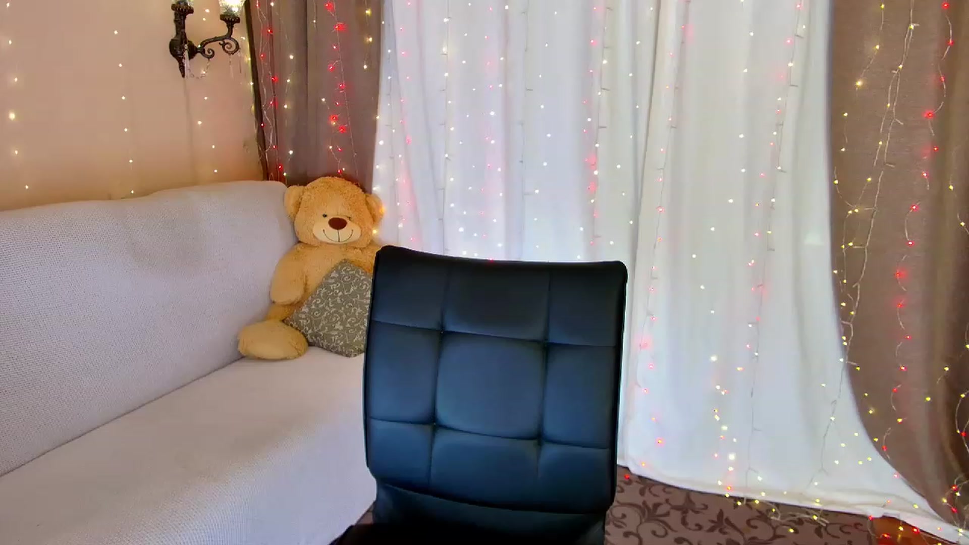 Gallery image thumbnail from Innocent_Soul's myfreecams stream on, 03/06/2023, 15:58 image 12 of 20