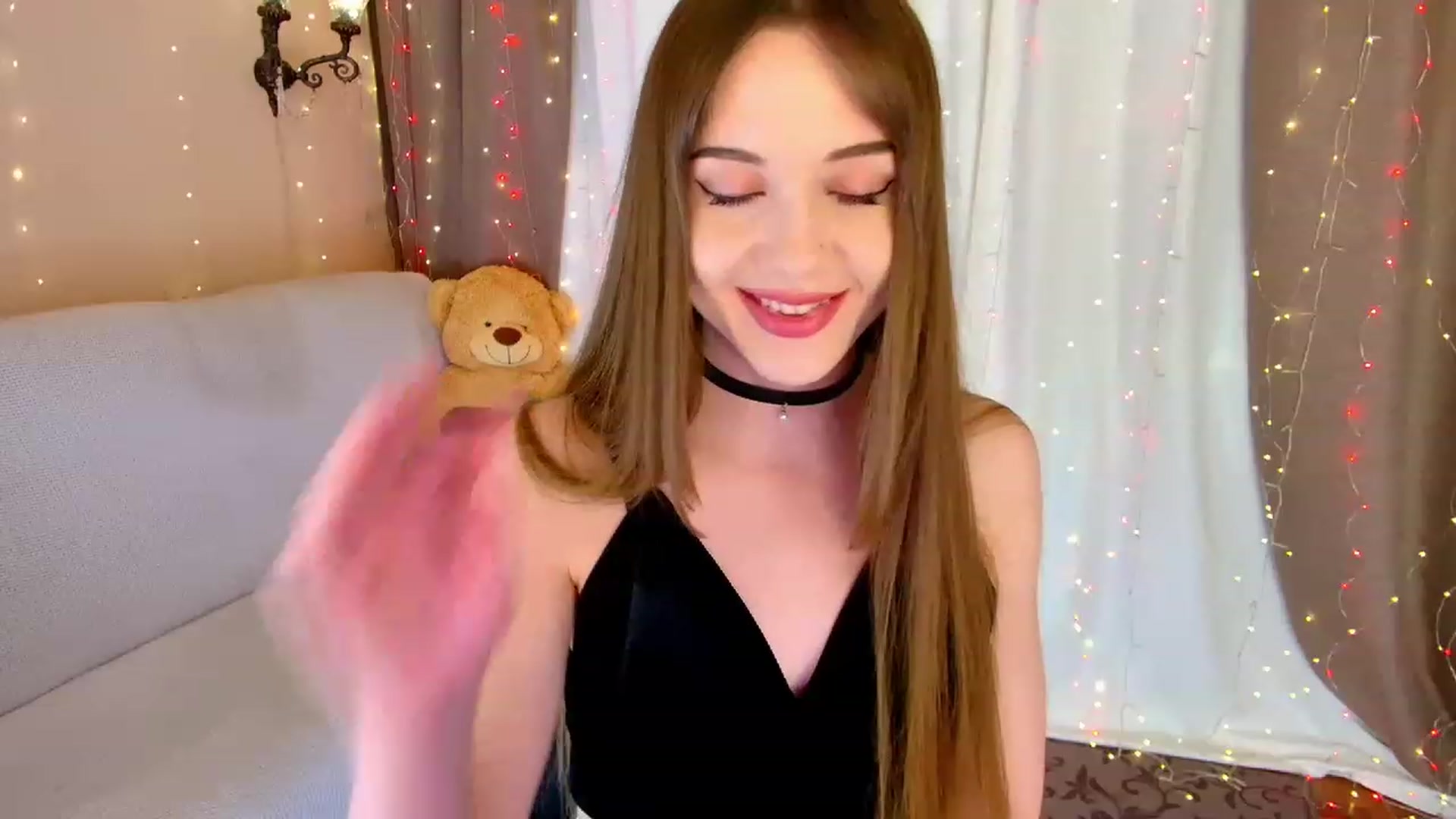 Gallery image thumbnail from Innocent_Soul's myfreecams stream on, 03/06/2023, 15:58 image 8 of 20