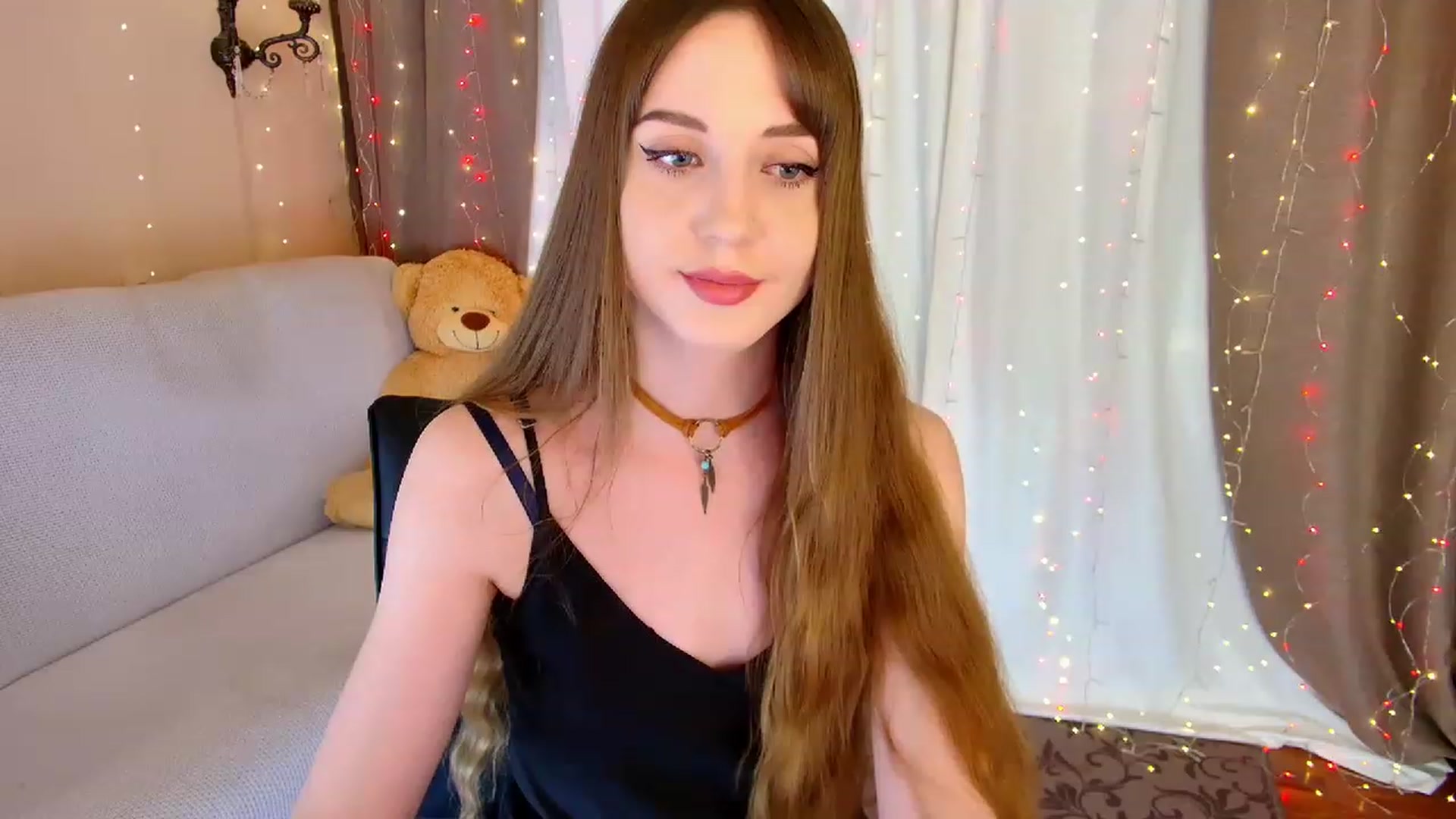 Gallery image thumbnail from Innocent_Soul's myfreecams stream on, 03/07/2023, 16:31 image 8 of 20