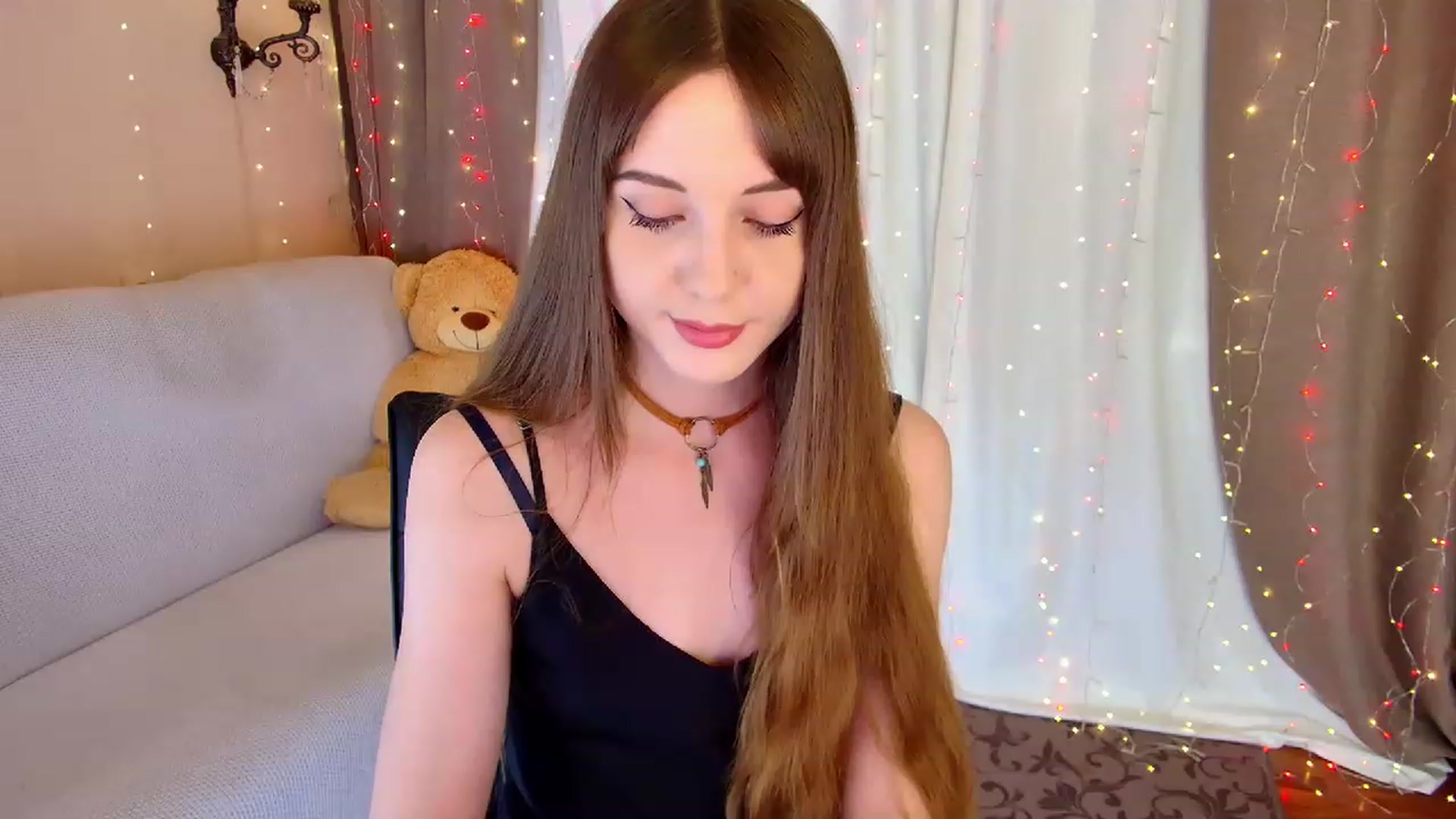Gallery image thumbnail from Innocent_Soul's myfreecams stream on, 03/07/2023, 16:31 image 2 of 20