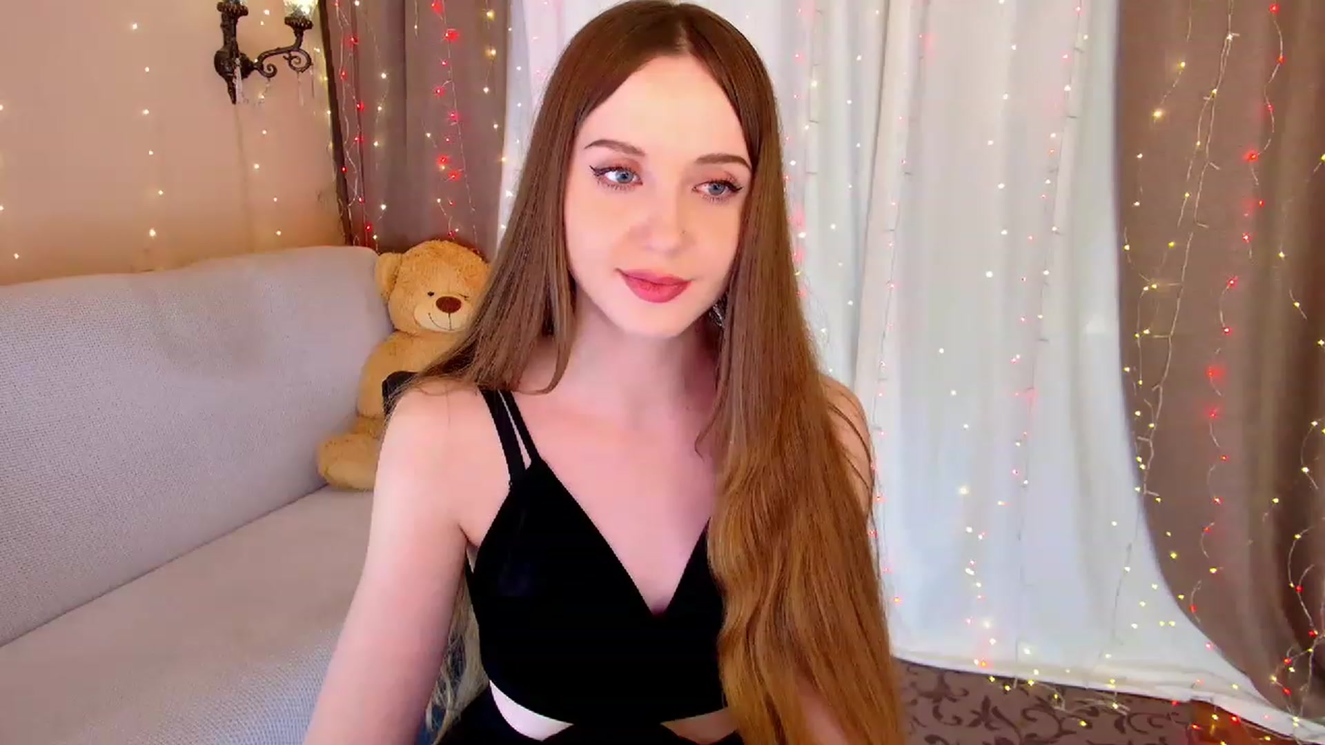 Gallery image thumbnail from Innocent_Soul's myfreecams stream on, 03/10/2023, 16:13 image 16 of 20