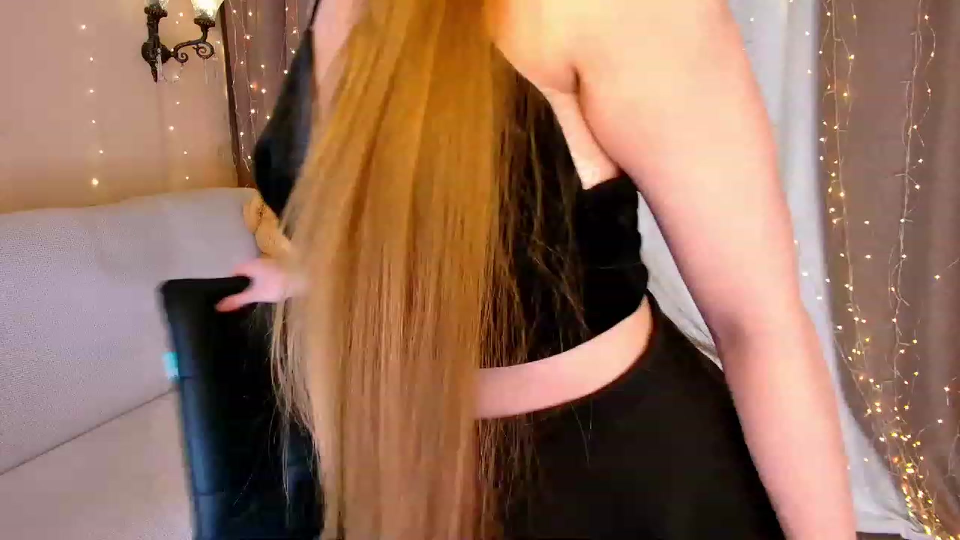 Gallery image thumbnail from Innocent_Soul's myfreecams stream on, 03/12/2023, 16:14 image 7 of 20