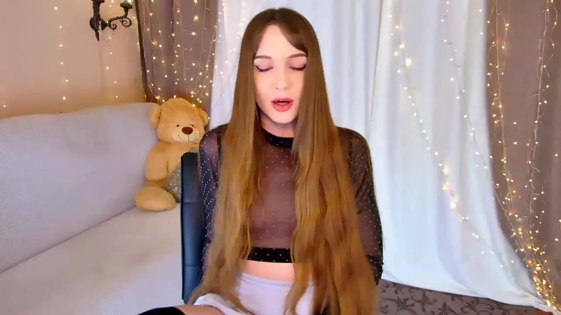 Gallery image thumbnail from Innocent_Soul's myfreecams stream on, 03/14/2023, 15:15 image 7 of 20