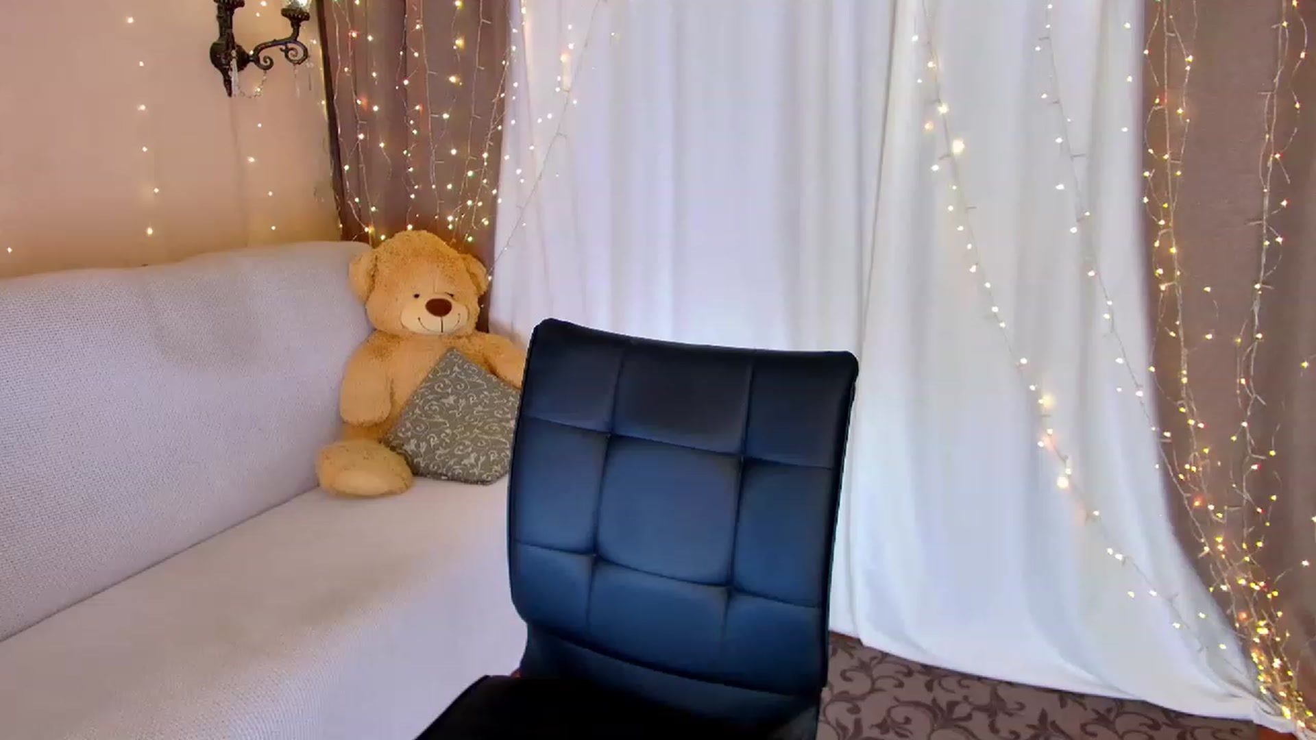 Gallery image thumbnail from Innocent_Soul's myfreecams stream on, 03/14/2023, 17:07 image 7 of 20