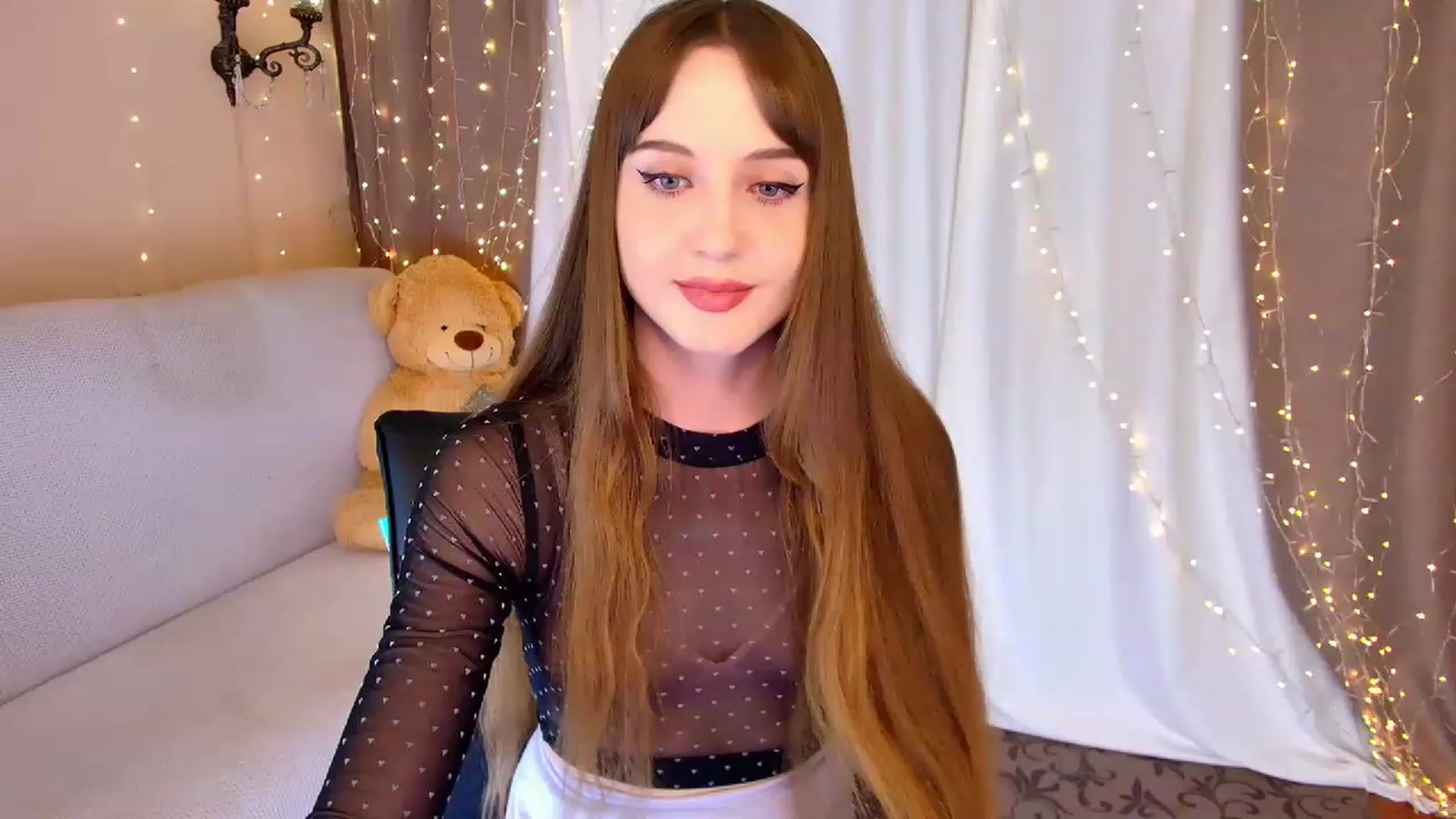 Gallery image thumbnail from Innocent_Soul's myfreecams stream on, 03/14/2023, 18:51 image 8 of 20