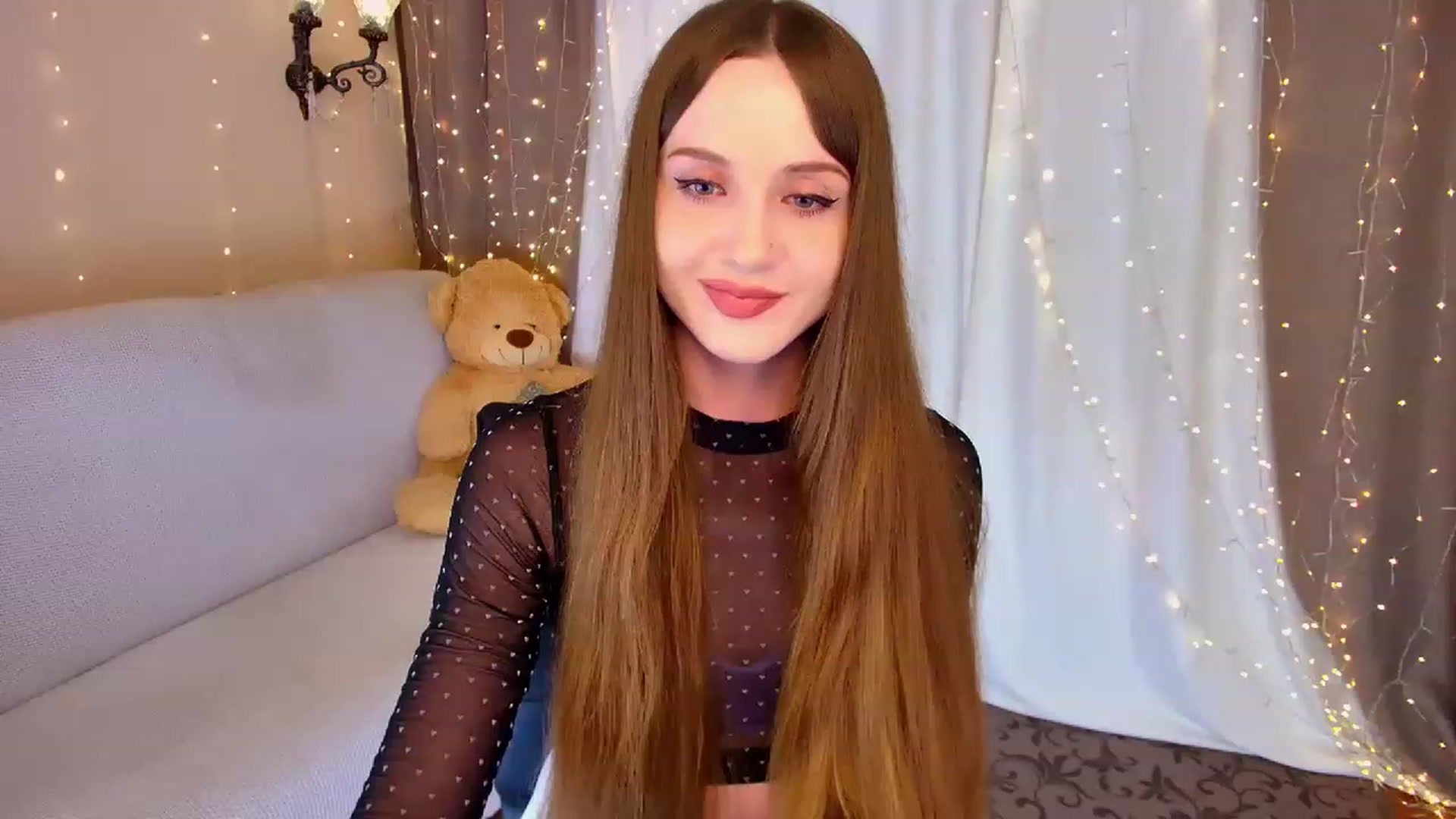 Gallery image thumbnail from Innocent_Soul's myfreecams stream on, 03/18/2023, 17:16 image 14 of 20