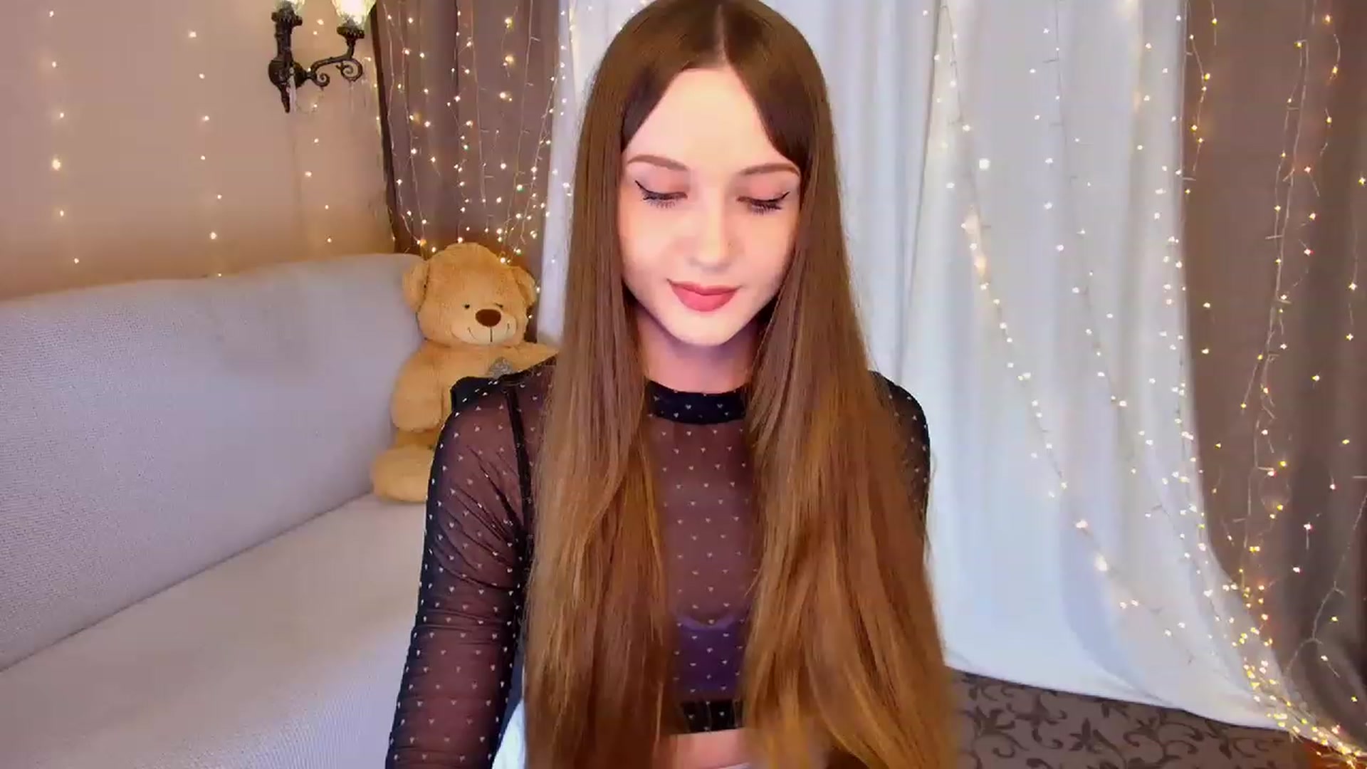 Gallery image thumbnail from Innocent_Soul's myfreecams stream on, 03/18/2023, 17:16 image 4 of 20