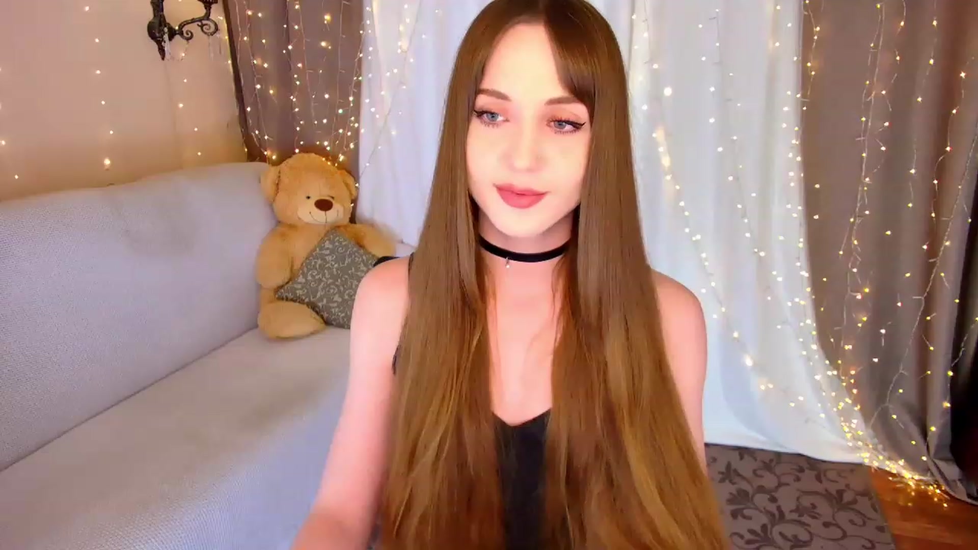 Gallery image thumbnail from Innocent_Soul's myfreecams stream on, 04/12/2023, 18:32 image 17 of 20
