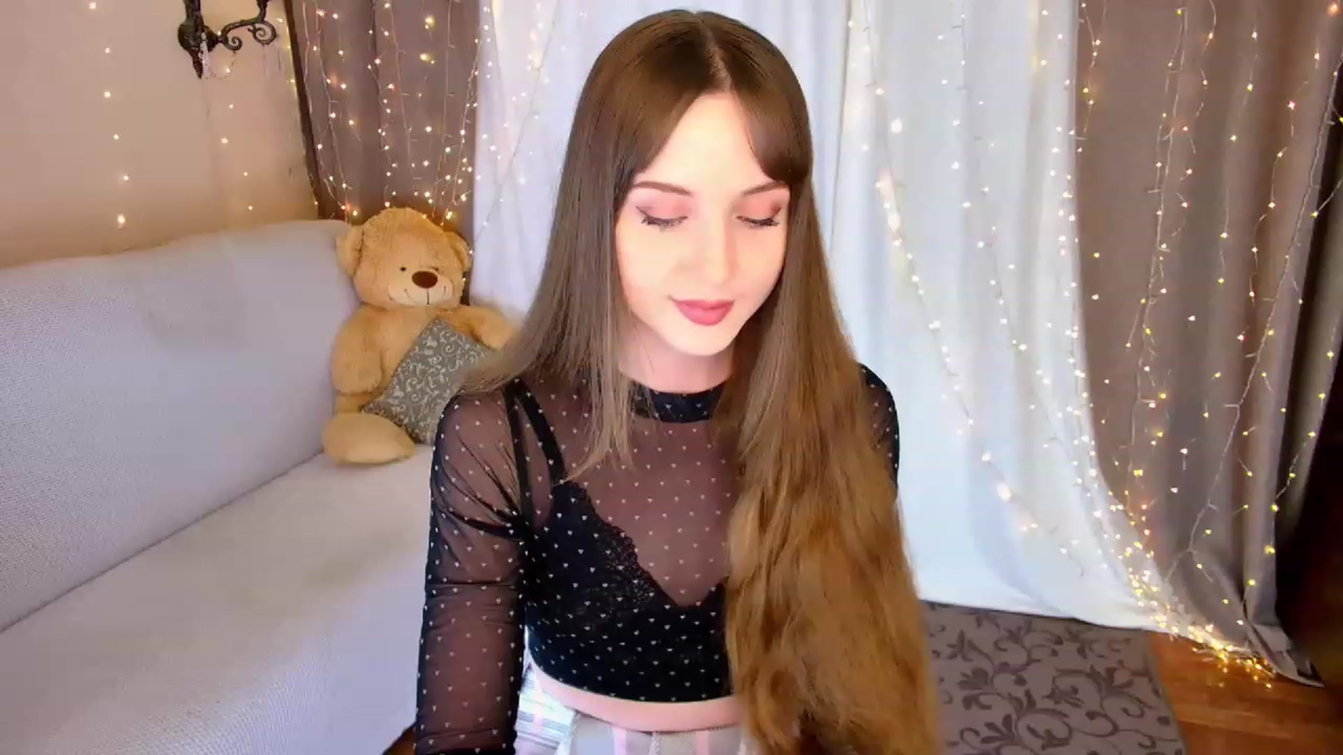 Gallery image thumbnail from Innocent_Soul's myfreecams stream on, 04/19/2023, 15:15 image 10 of 20