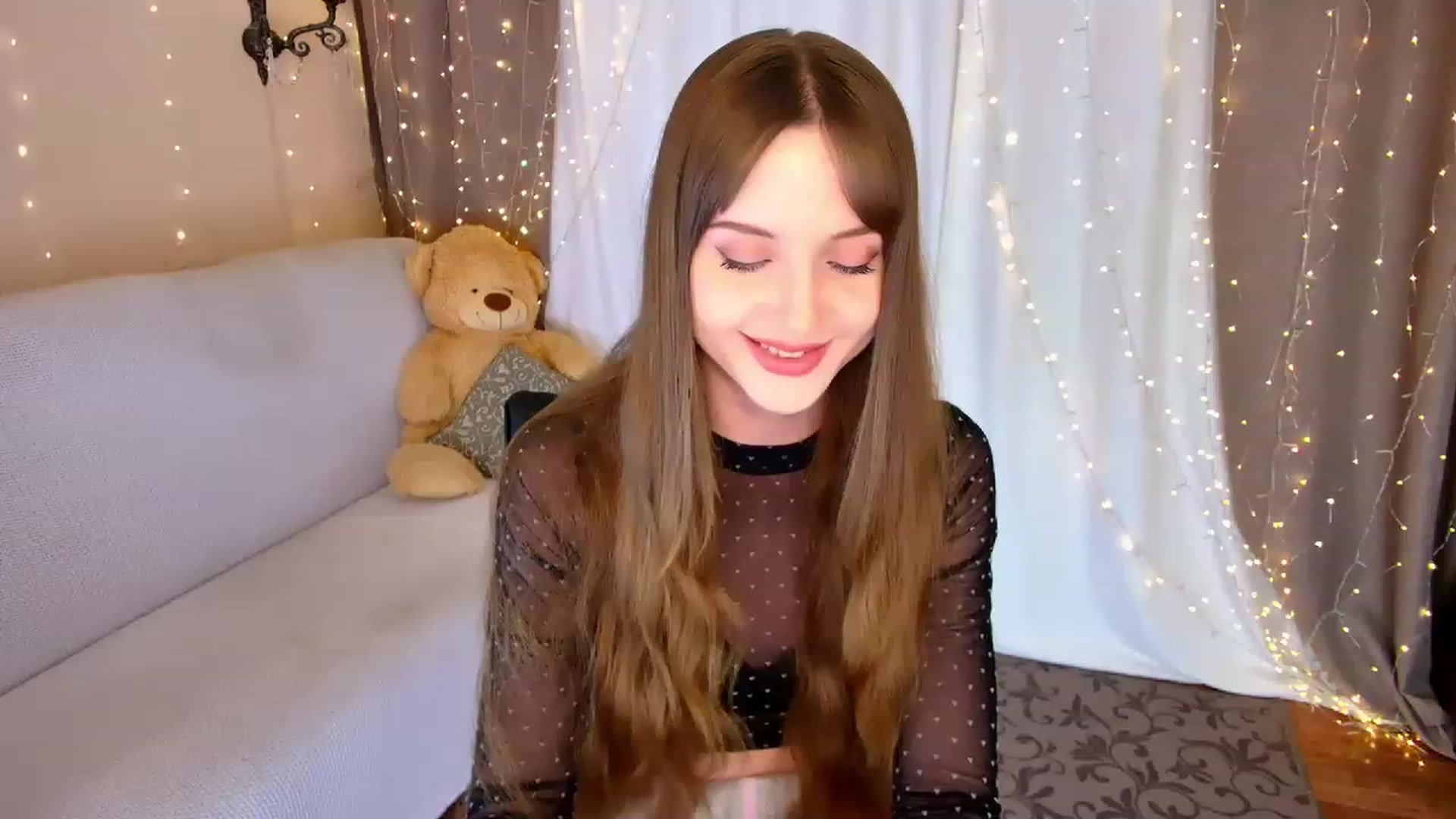 Gallery image thumbnail from Innocent_Soul's myfreecams stream on, 04/19/2023, 17:41 image 6 of 20