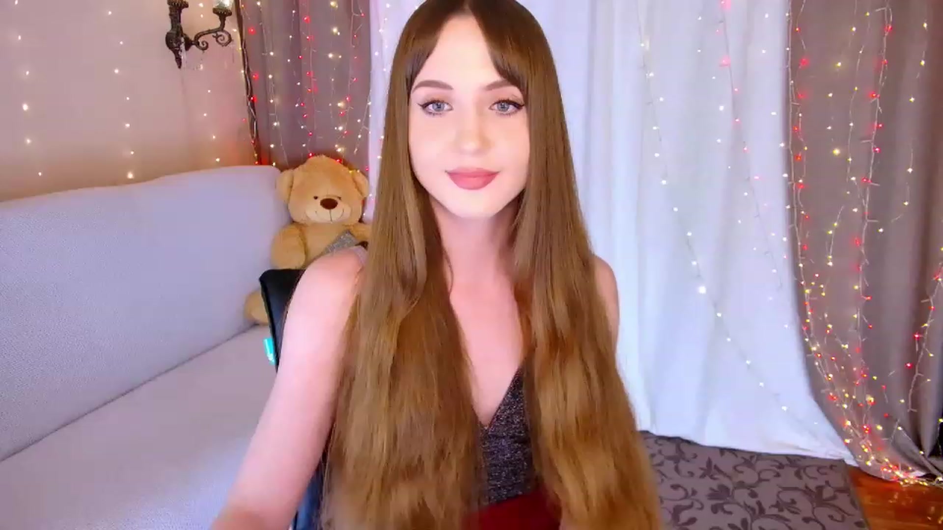 Gallery image thumbnail from Innocent_Soul's myfreecams stream on, 05/02/2023, 18:50 image 1 of 20
