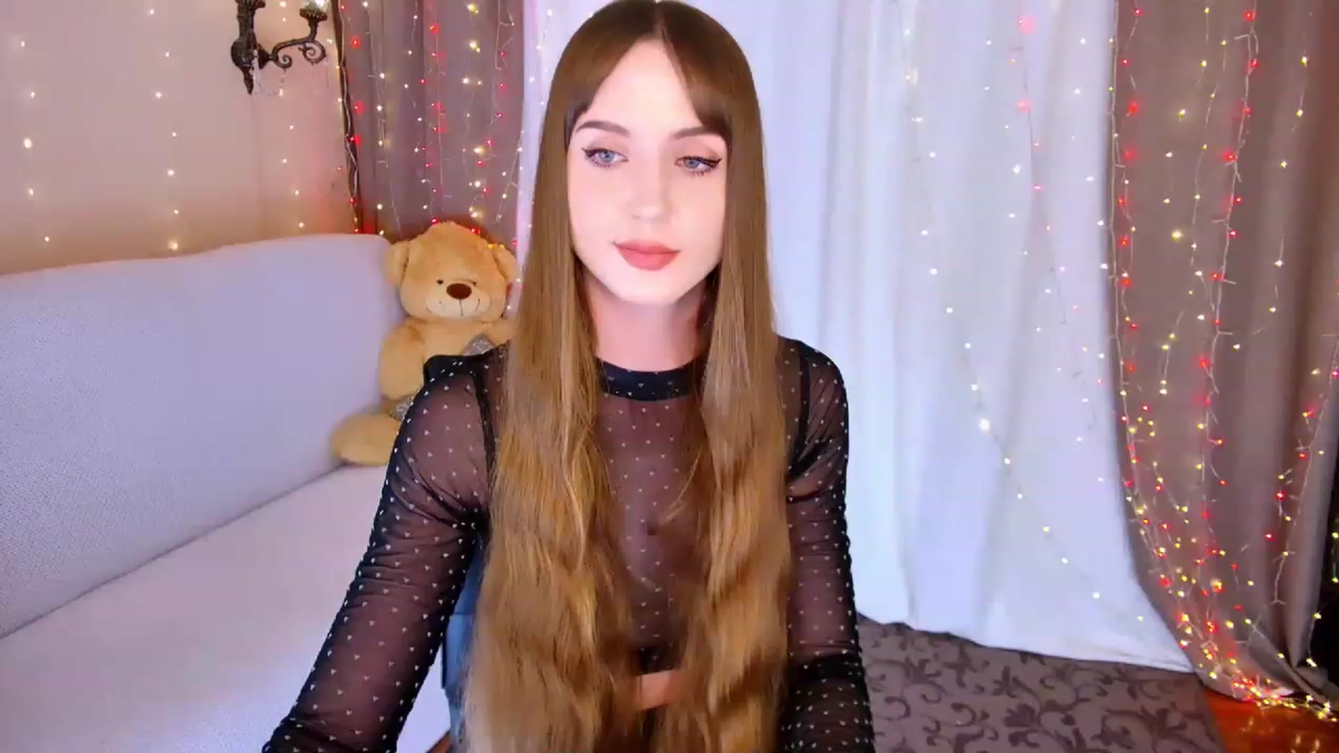 Gallery image thumbnail from Innocent_Soul's myfreecams stream on, 05/09/2023, 19:43 image 13 of 20