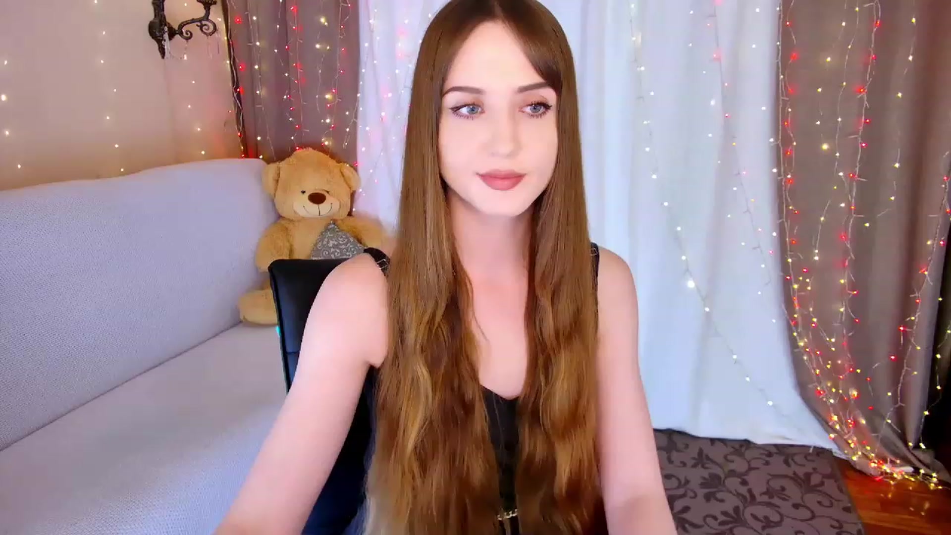 Gallery image thumbnail from Innocent_Soul's myfreecams stream on, 05/13/2023, 19:37 image 11 of 20