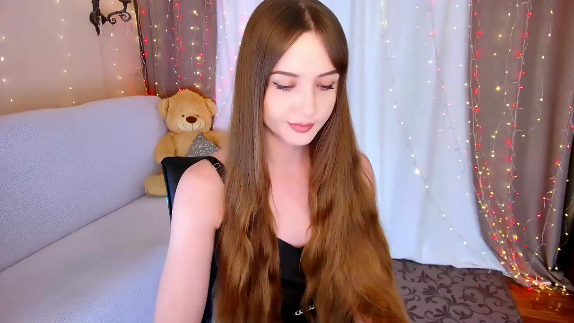 Gallery image thumbnail from Innocent_Soul's myfreecams stream on, 05/13/2023, 19:37 image 20 of 20