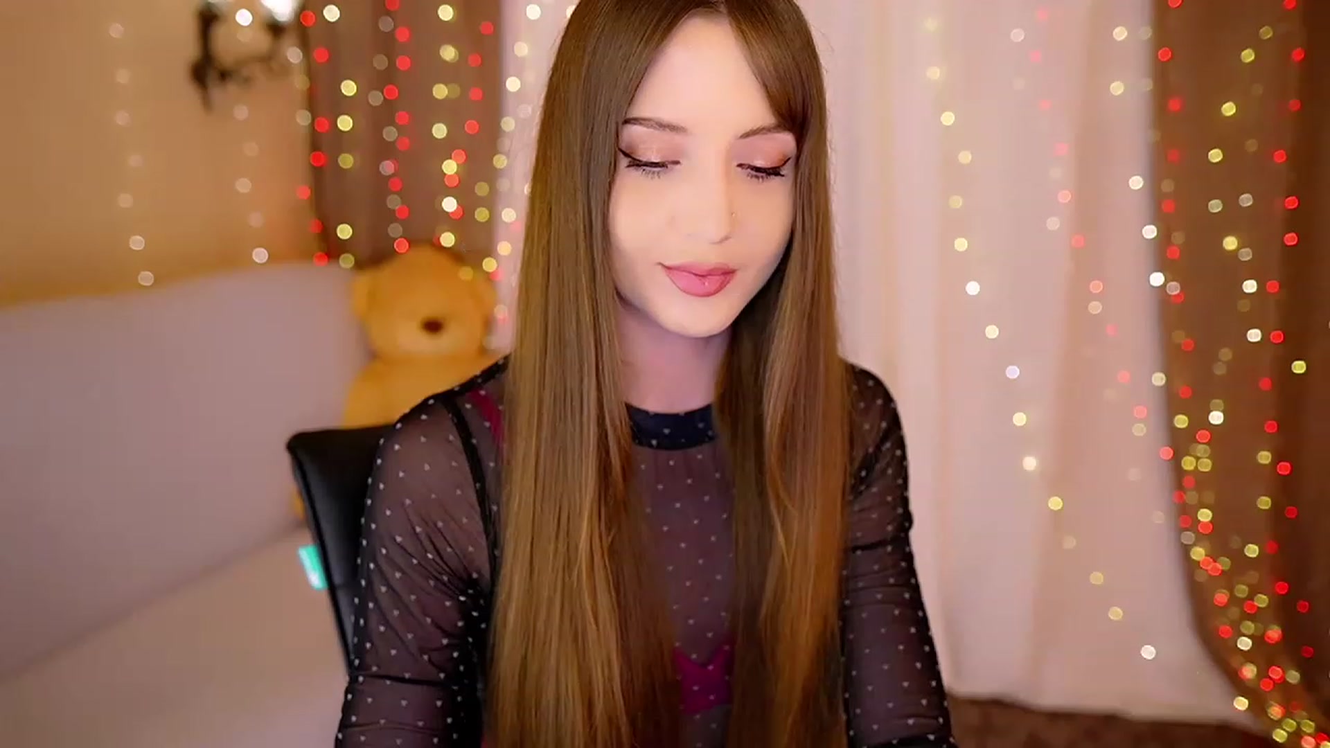 Gallery image thumbnail from Innocent_Soul's myfreecams stream on, 05/16/2023, 16:59 image 14 of 20