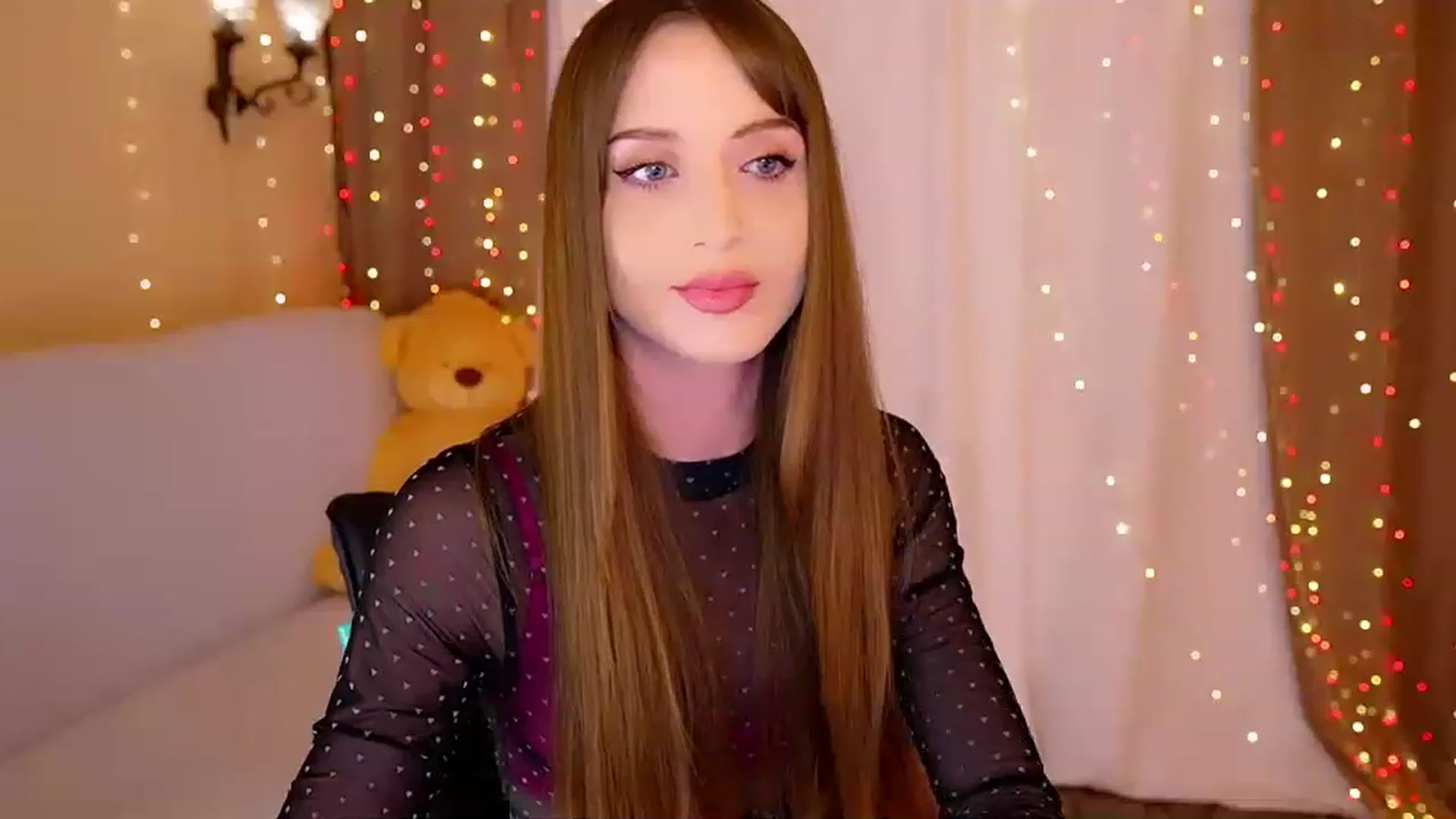 Gallery image thumbnail from Innocent_Soul's myfreecams stream on, 05/16/2023, 18:11 image 16 of 20