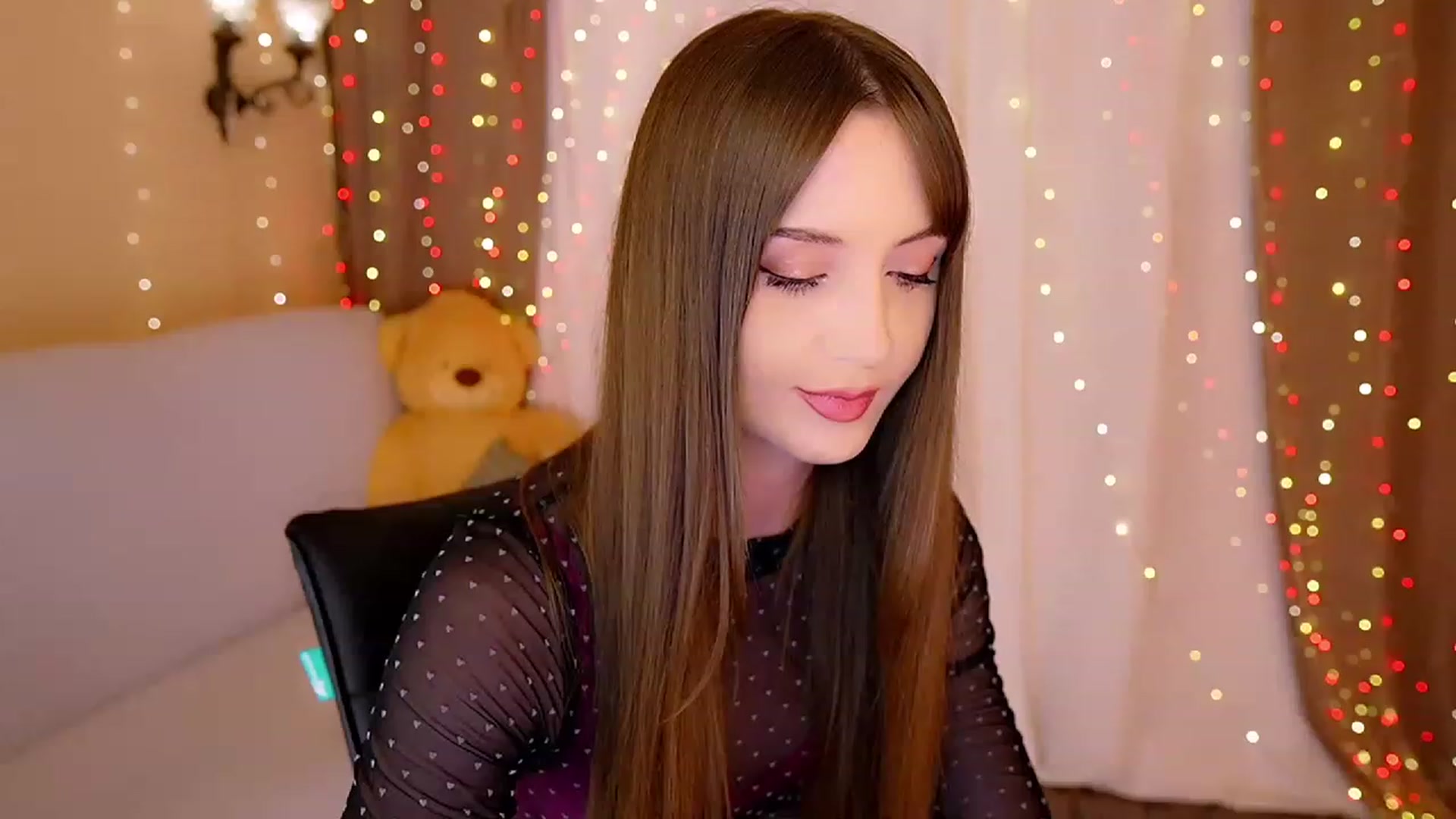 Gallery image thumbnail from Innocent_Soul's myfreecams stream on, 05/16/2023, 18:11 image 12 of 20