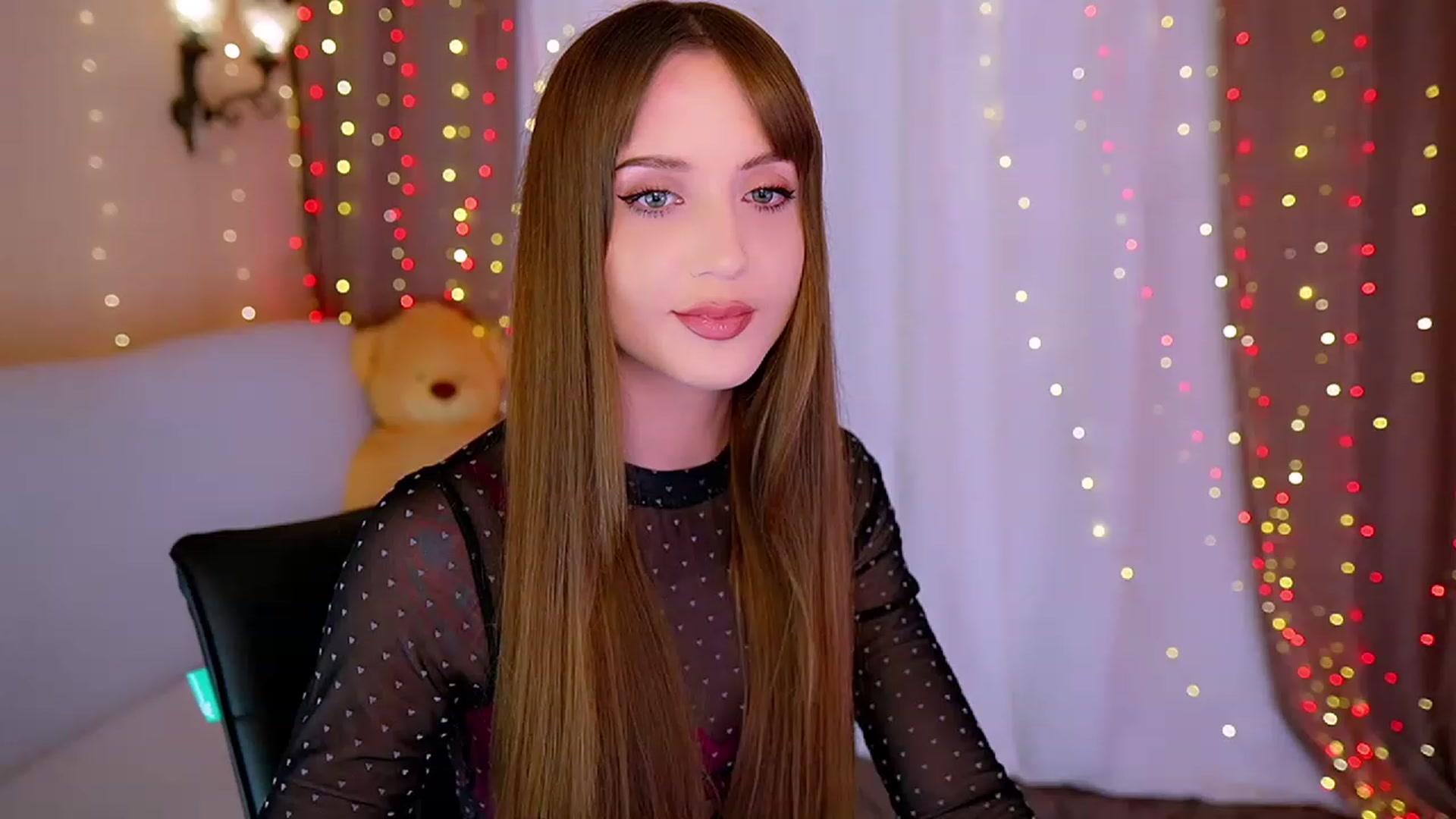 Gallery image thumbnail from Innocent_Soul's myfreecams stream on, 05/16/2023, 20:05 image 18 of 20