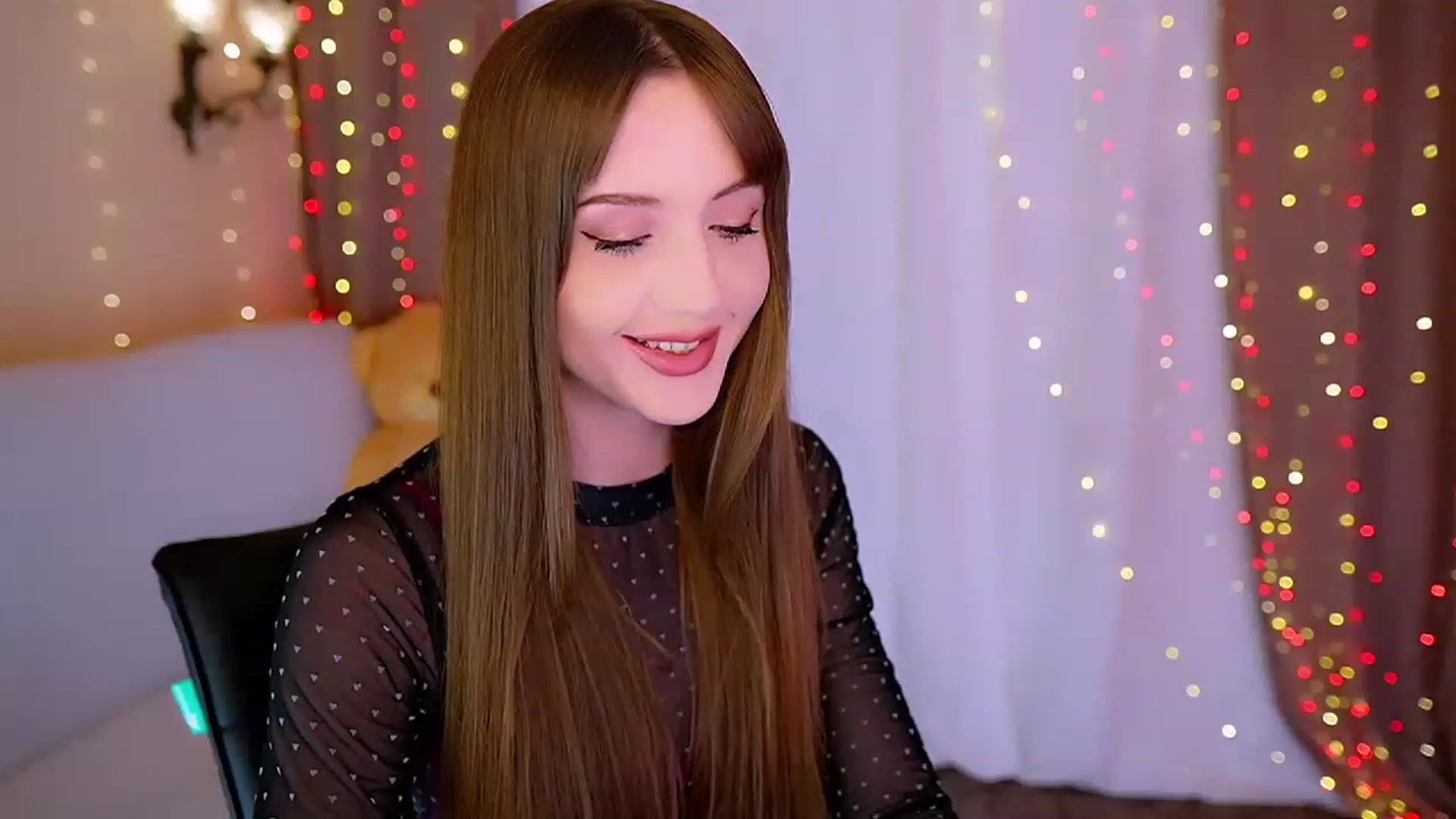Gallery image thumbnail from Innocent_Soul's myfreecams stream on, 05/16/2023, 20:05 image 16 of 20