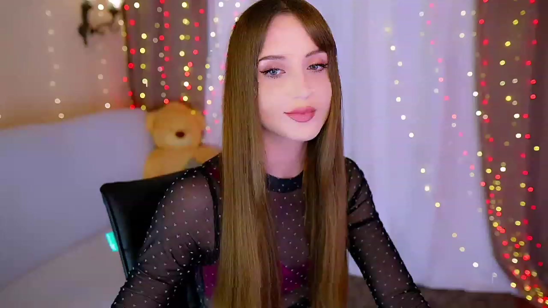 Gallery image thumbnail from Innocent_Soul's myfreecams stream on, 05/16/2023, 20:05 image 6 of 20