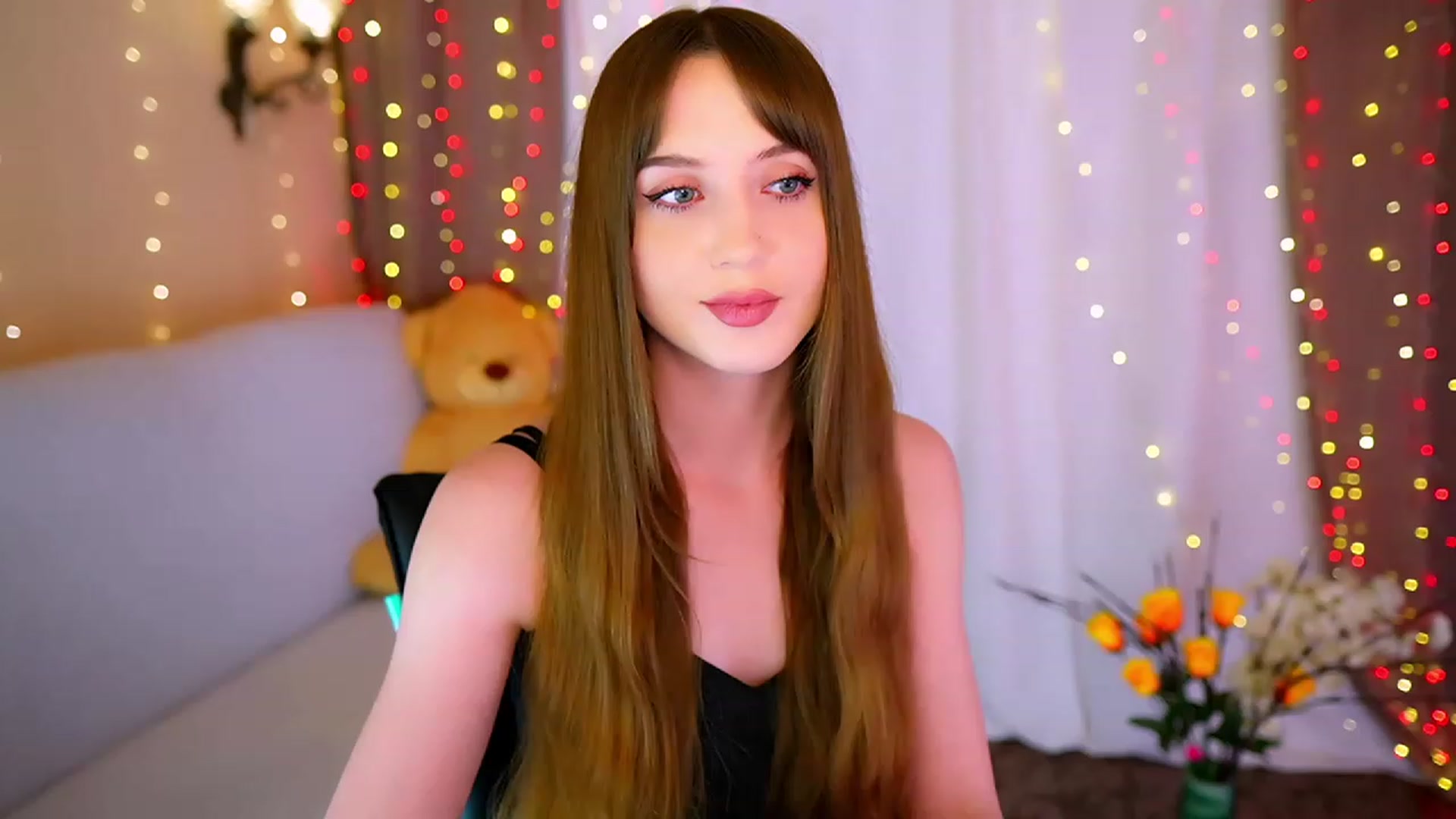 Gallery image thumbnail from Innocent_Soul's myfreecams stream on, 05/17/2023, 18:43 image 5 of 20