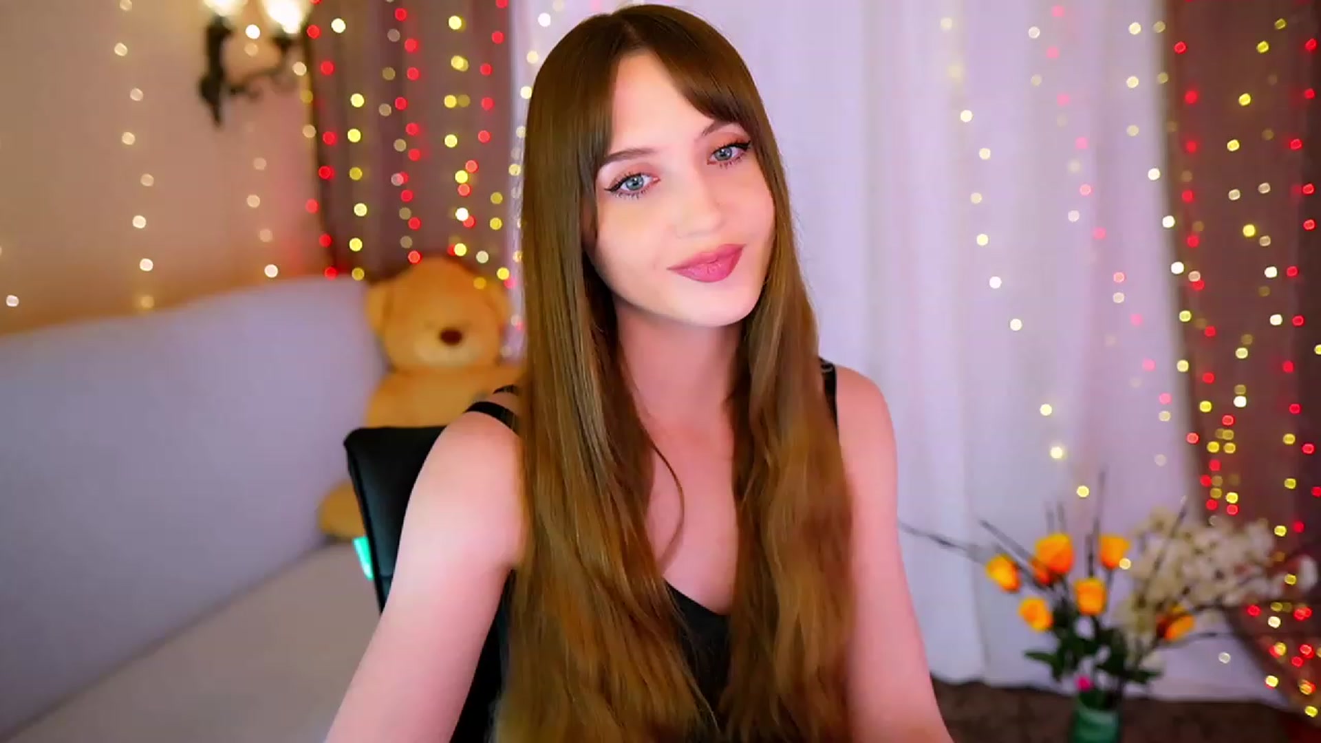 Gallery image thumbnail from Innocent_Soul's myfreecams stream on, 05/17/2023, 18:43 image 13 of 20