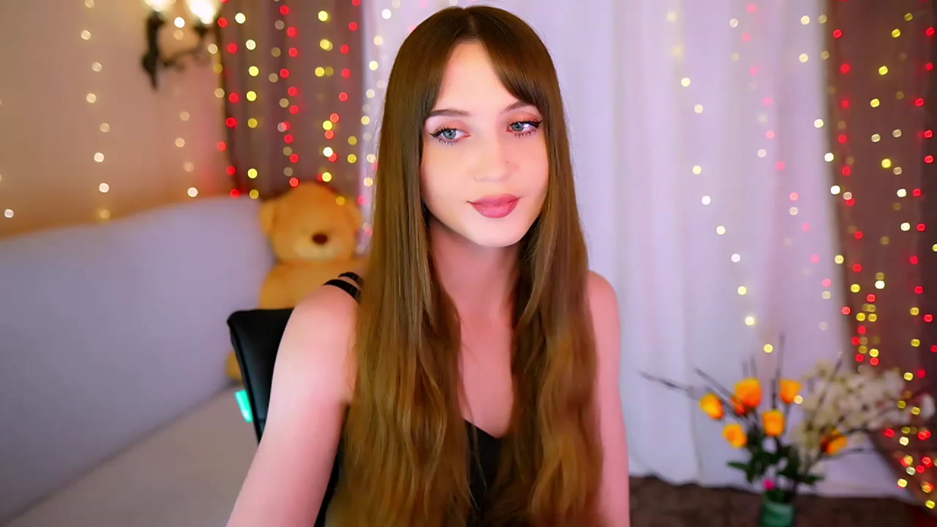 Gallery image thumbnail from Innocent_Soul's myfreecams stream on, 05/17/2023, 18:43 image 8 of 20
