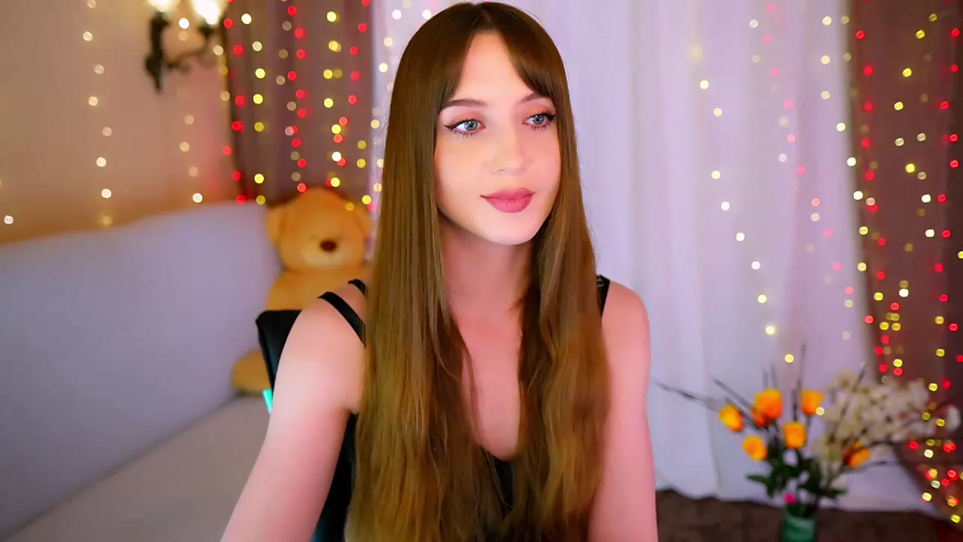 Gallery image thumbnail from Innocent_Soul's myfreecams stream on, 05/17/2023, 18:43 image 15 of 20
