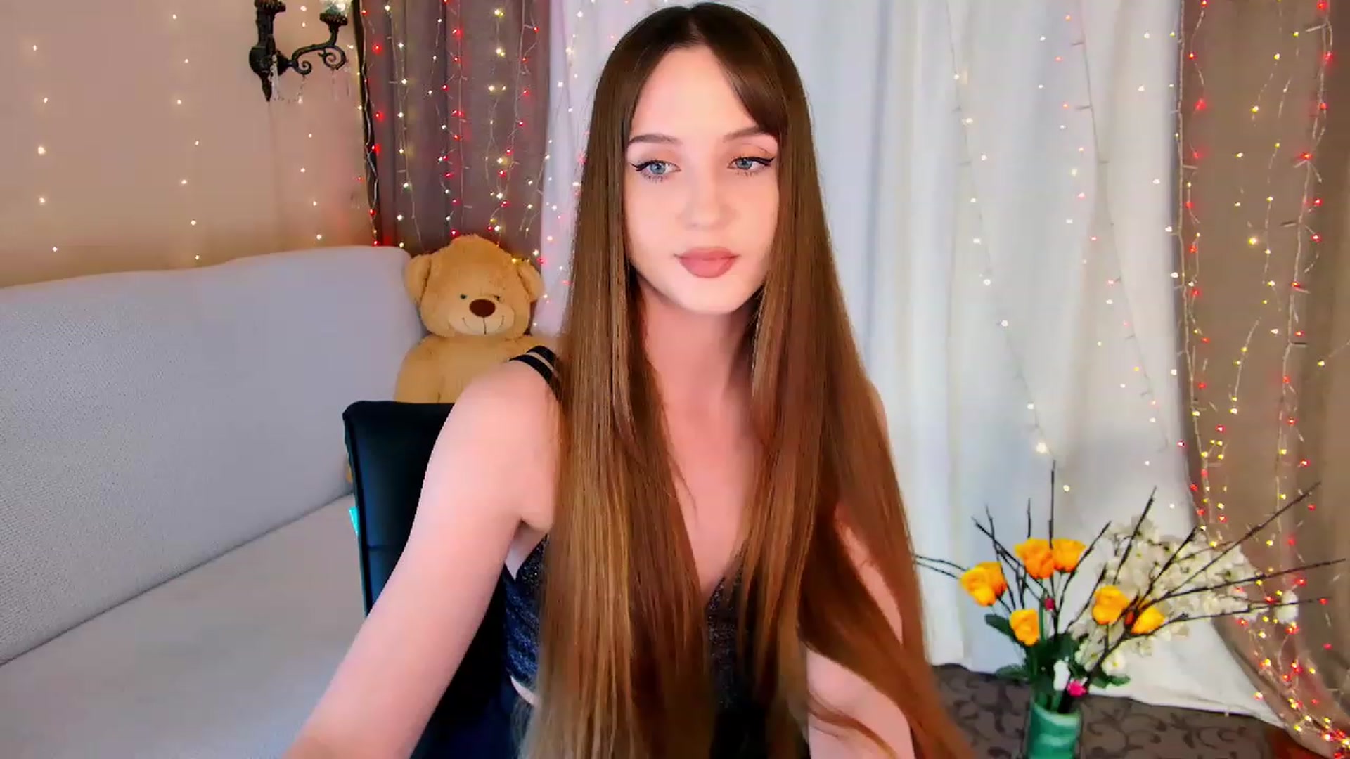Gallery image thumbnail from Innocent_Soul's myfreecams stream on, 05/24/2023, 18:02 image 14 of 20