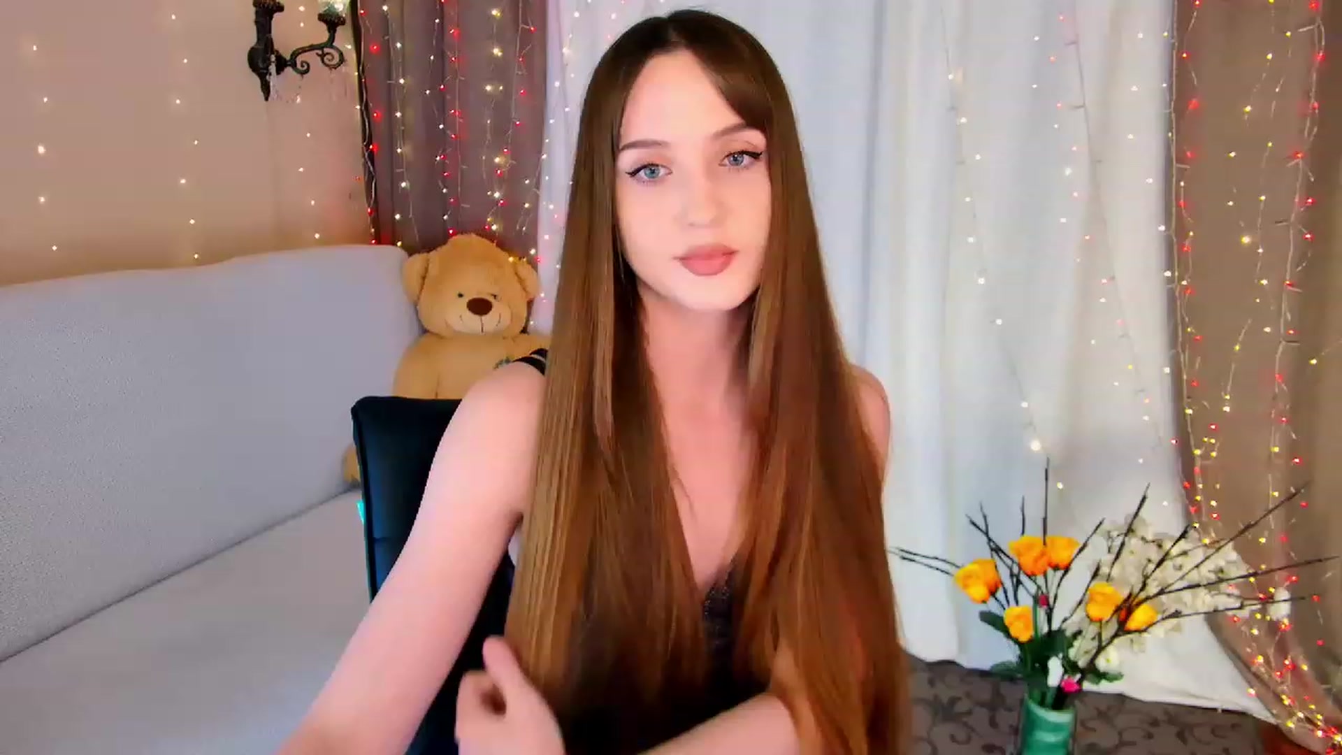 Gallery image thumbnail from Innocent_Soul's myfreecams stream on, 05/24/2023, 18:02 image 12 of 20