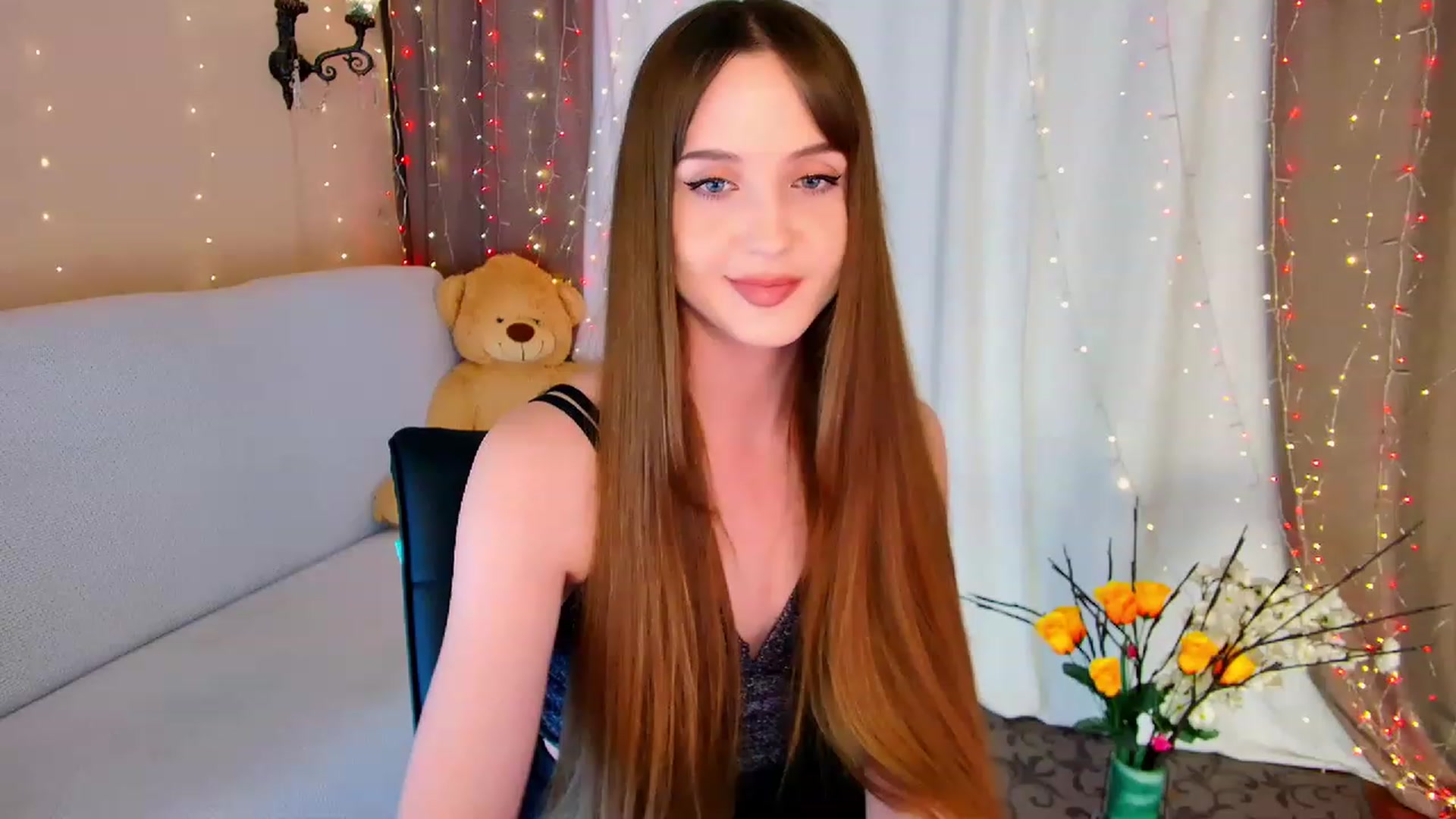 Gallery image thumbnail from Innocent_Soul's myfreecams stream on, 05/24/2023, 18:02 image 5 of 20