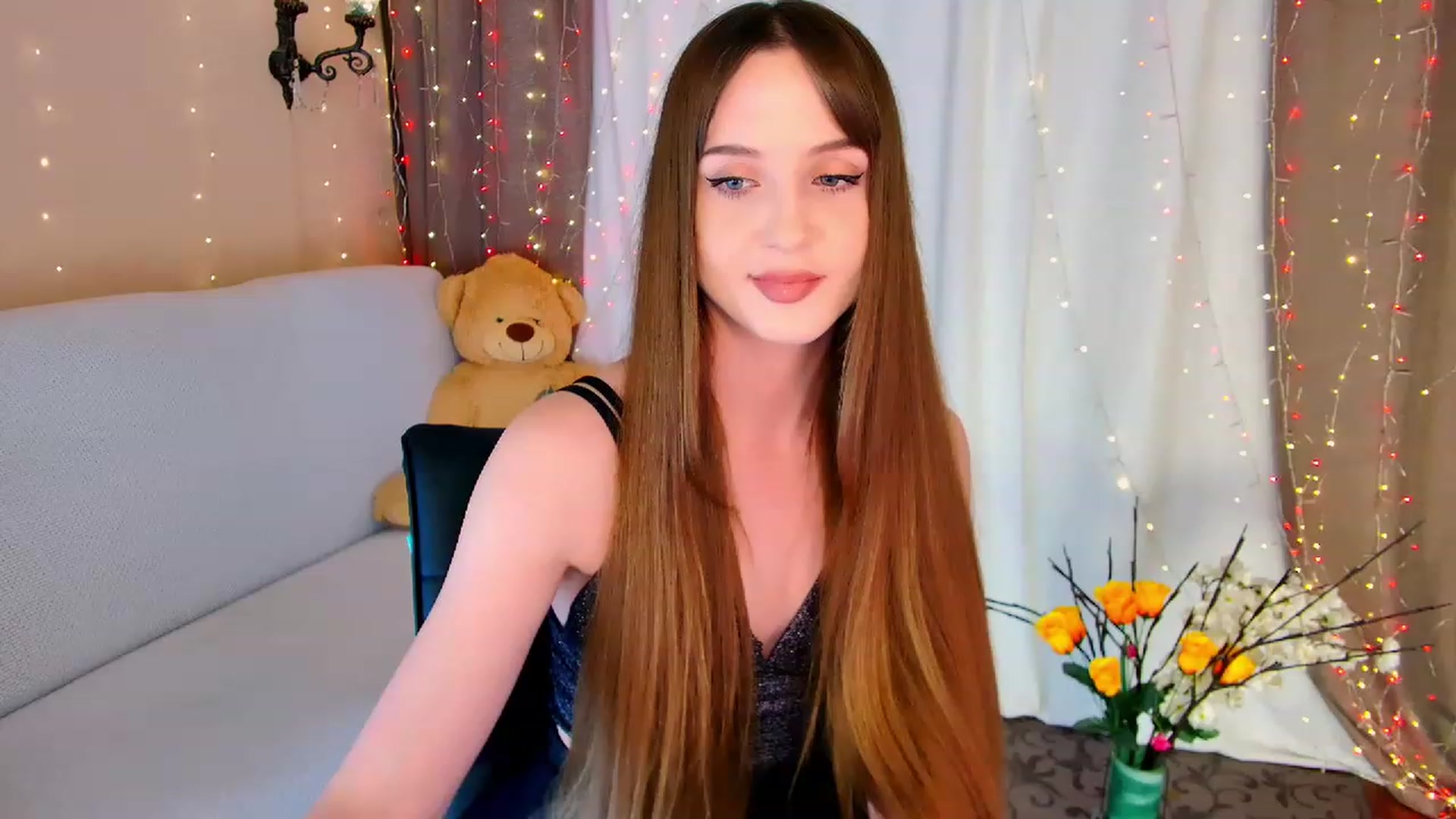 Gallery image thumbnail from Innocent_Soul's myfreecams stream on, 05/24/2023, 18:02 image 6 of 20