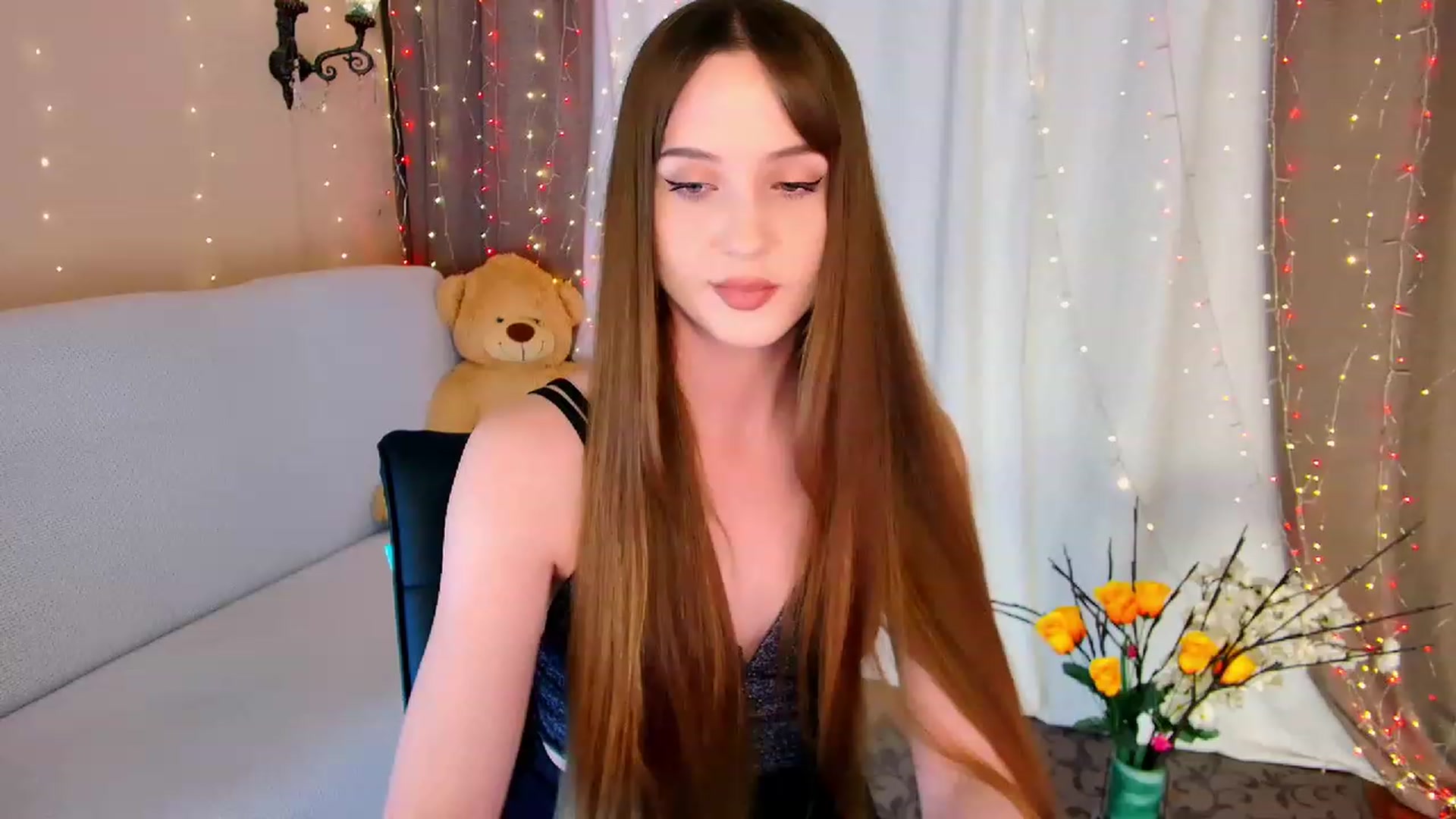 Gallery image thumbnail from Innocent_Soul's myfreecams stream on, 05/24/2023, 18:02 image 11 of 20