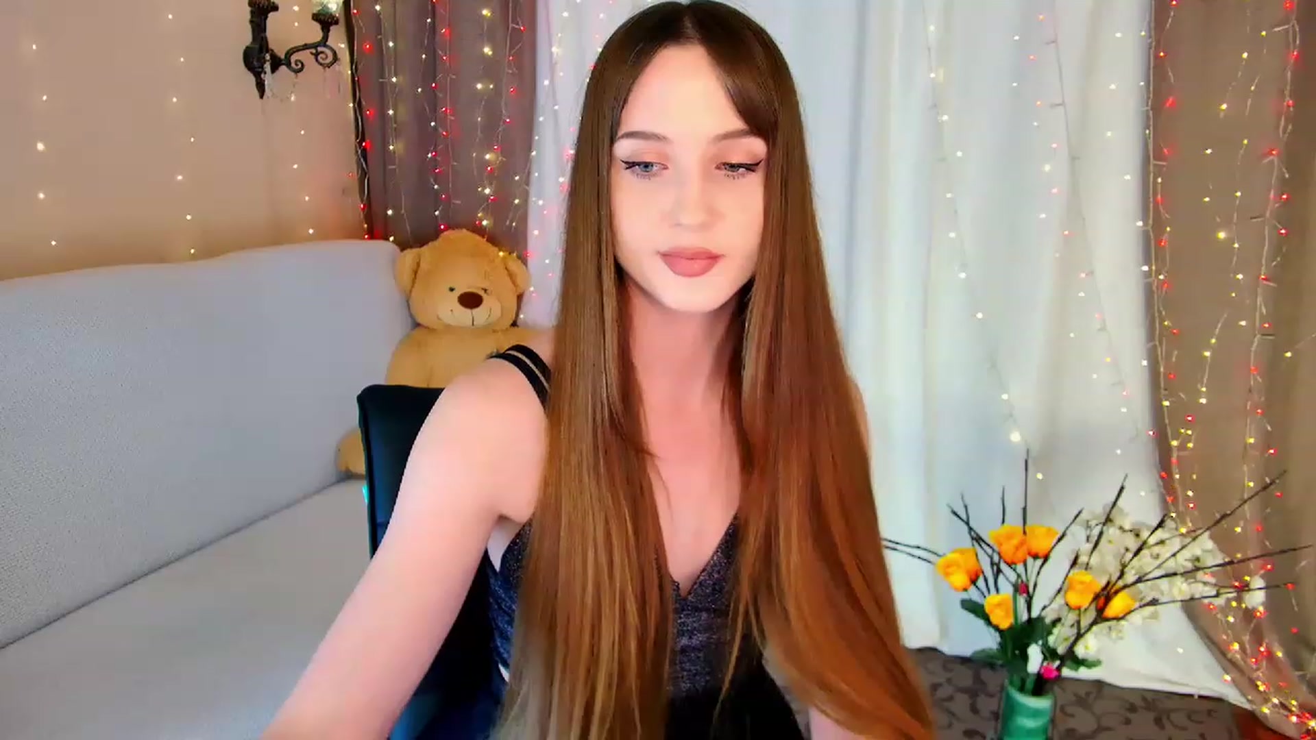 Gallery image thumbnail from Innocent_Soul's myfreecams stream on, 05/24/2023, 18:02 image 3 of 20