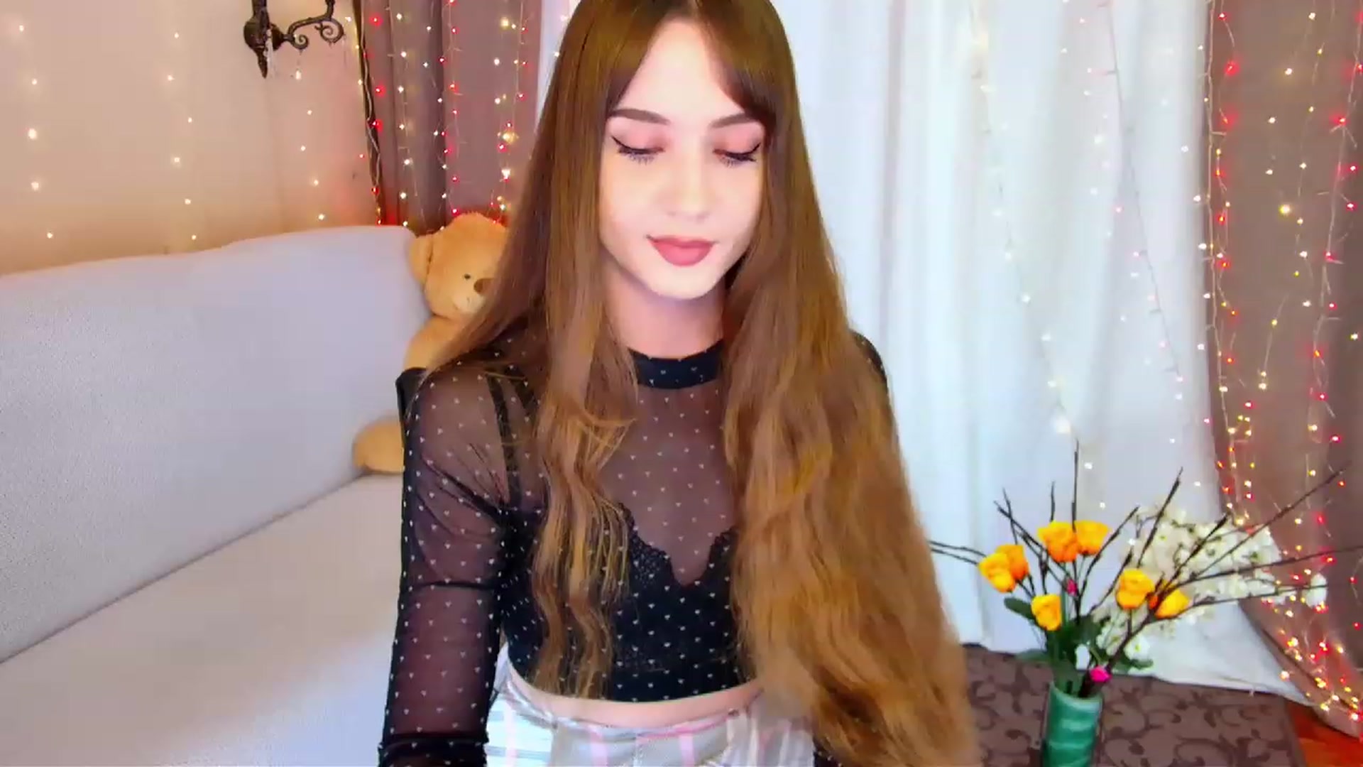 Gallery image thumbnail from Innocent_Soul's myfreecams stream on, 05/26/2023, 16:05 image 16 of 20