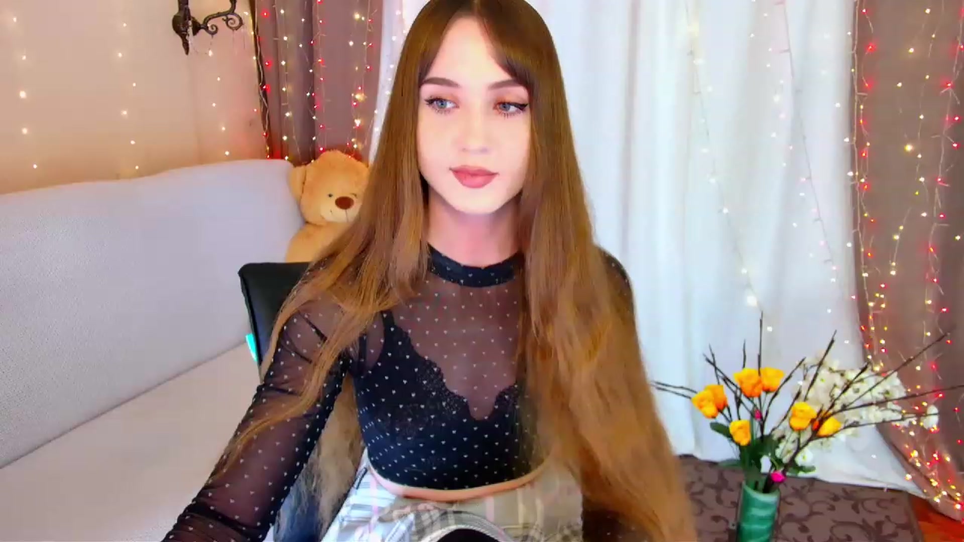 Gallery image thumbnail from Innocent_Soul's myfreecams stream on, 05/26/2023, 16:05 image 3 of 20