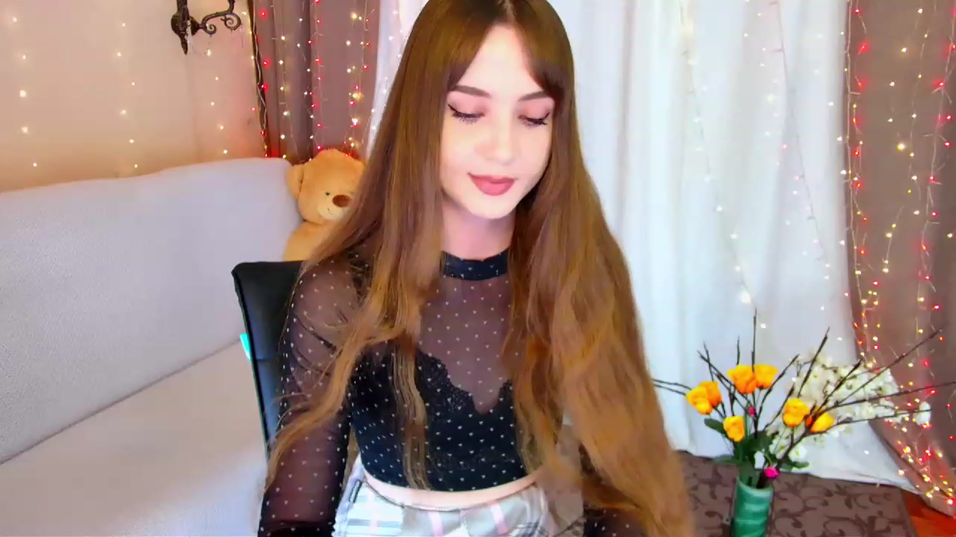 Gallery image thumbnail from Innocent_Soul's myfreecams stream on, 05/26/2023, 16:05 image 7 of 20