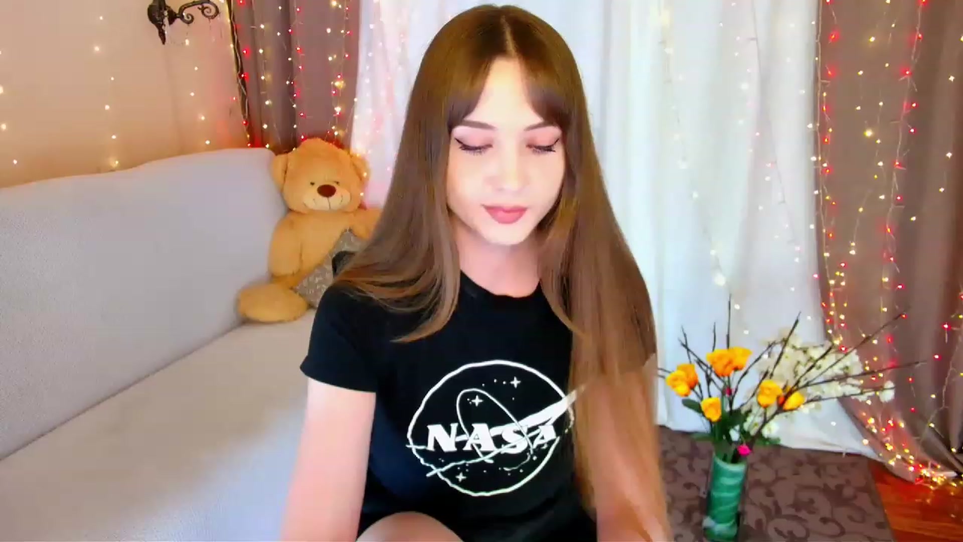Gallery image thumbnail from Innocent_Soul's myfreecams stream on, 05/30/2023, 14:57 image 8 of 20