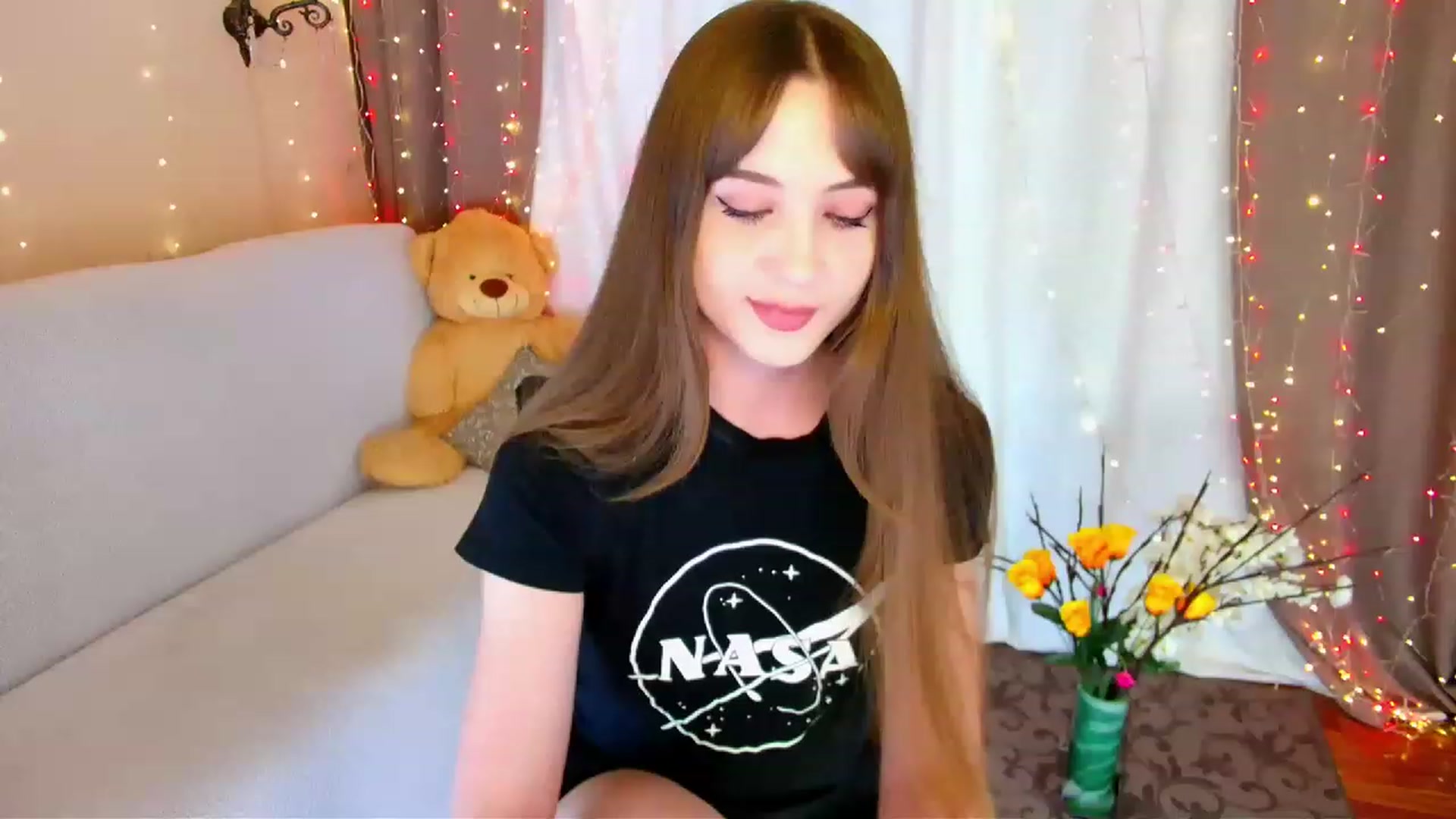 Gallery image thumbnail from Innocent_Soul's myfreecams stream on, 05/30/2023, 14:57 image 13 of 20