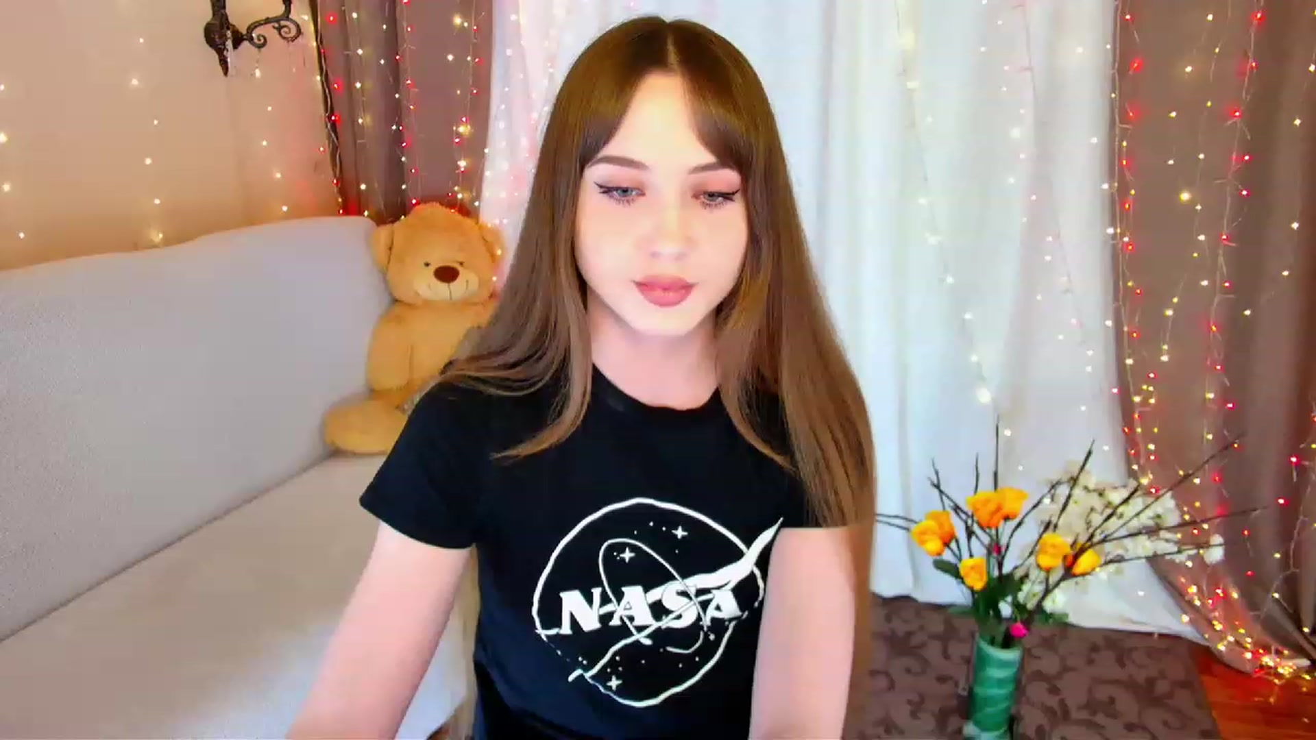Gallery image thumbnail from Innocent_Soul's myfreecams stream on, 05/30/2023, 14:57 image 1 of 20
