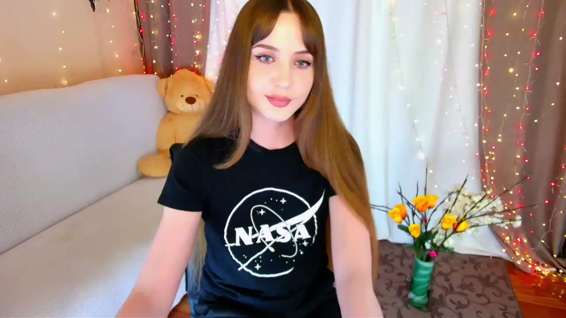 Gallery image thumbnail from Innocent_Soul's myfreecams stream on, 05/30/2023, 16:58 image 12 of 20