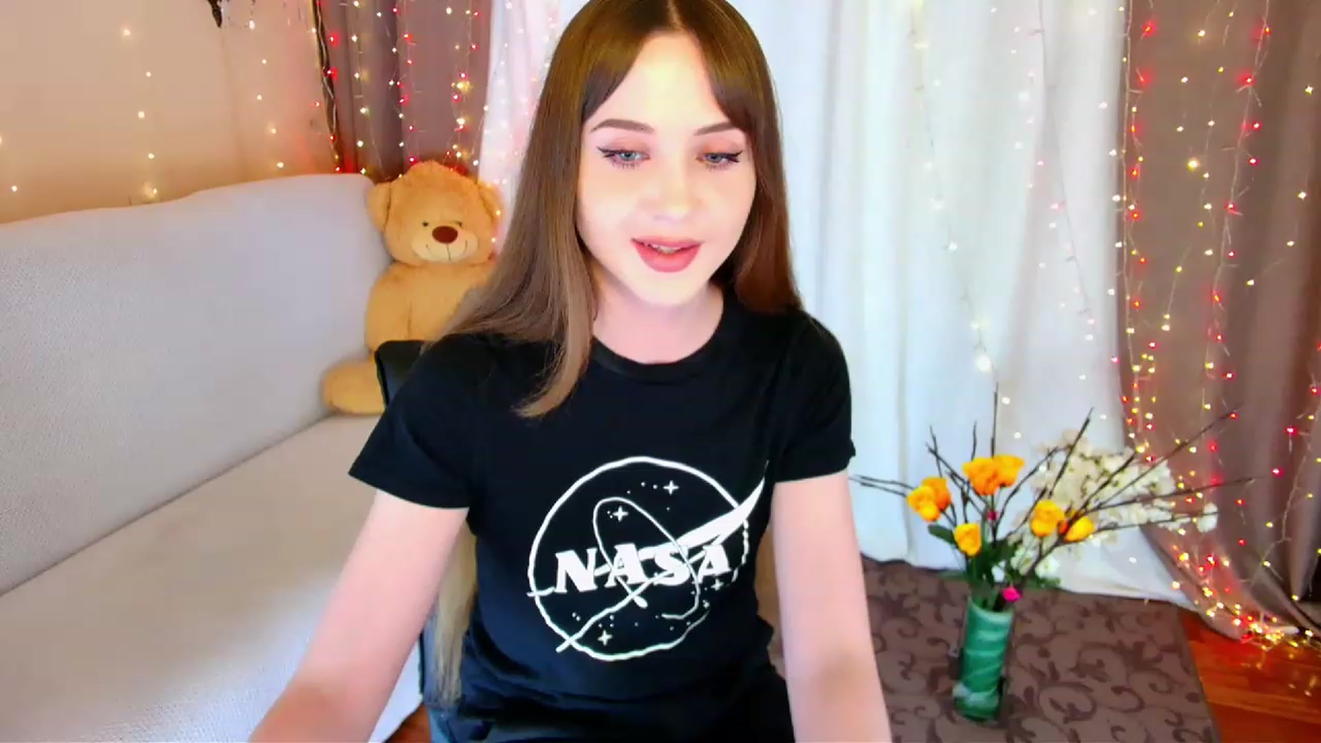 Gallery image thumbnail from Innocent_Soul's myfreecams stream on, 05/30/2023, 16:58 image 10 of 20