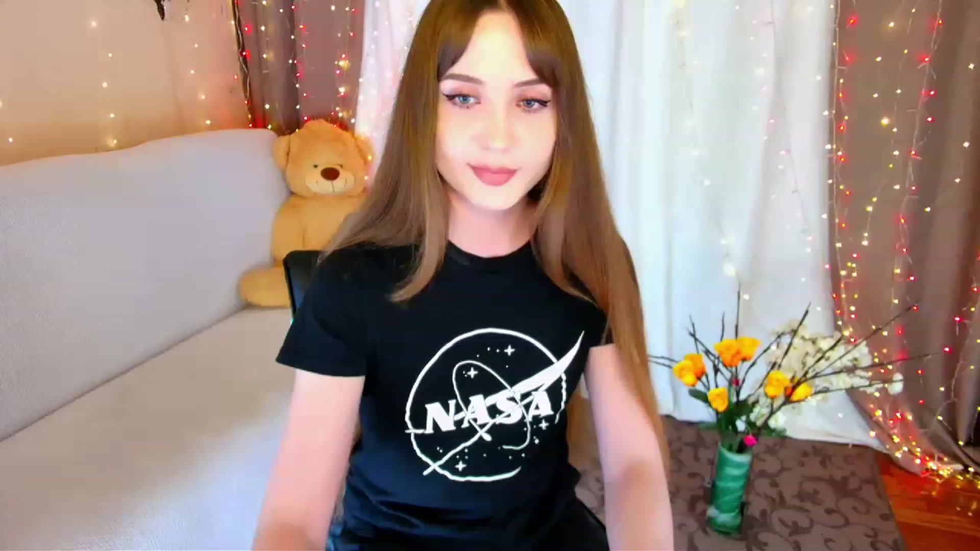 Gallery image thumbnail from Innocent_Soul's myfreecams stream on, 05/30/2023, 16:58 image 11 of 20