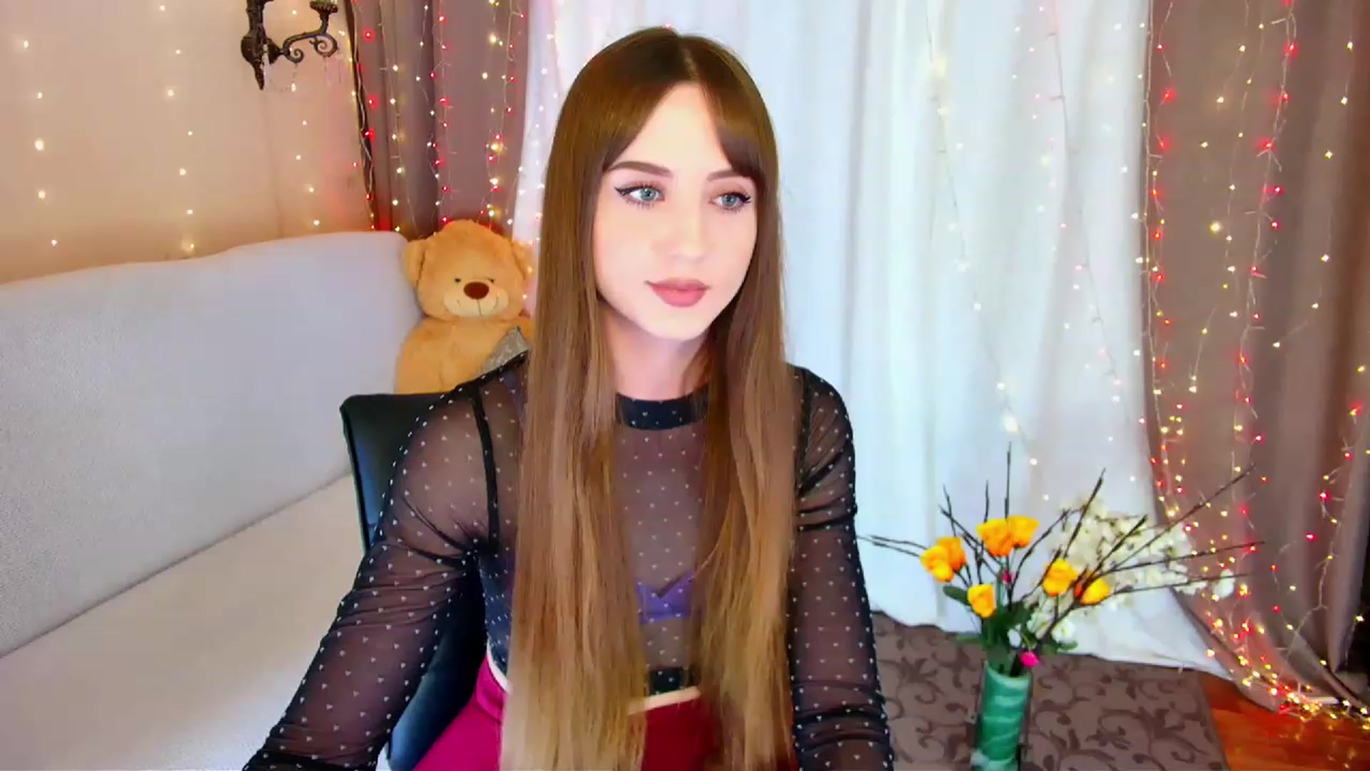 Gallery image thumbnail from Innocent_Soul's myfreecams stream on, 06/06/2023, 15:37 image 10 of 20