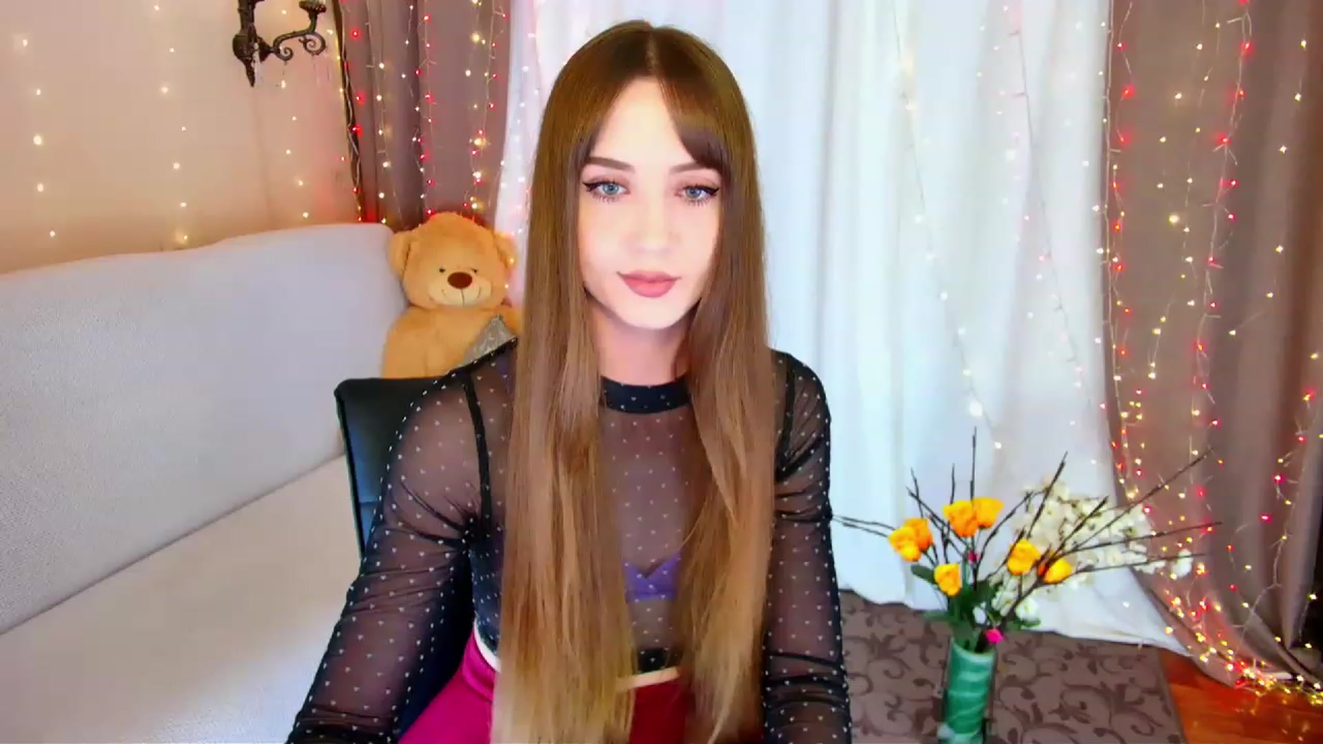 Gallery image thumbnail from Innocent_Soul's myfreecams stream on, 06/06/2023, 15:37 image 6 of 20