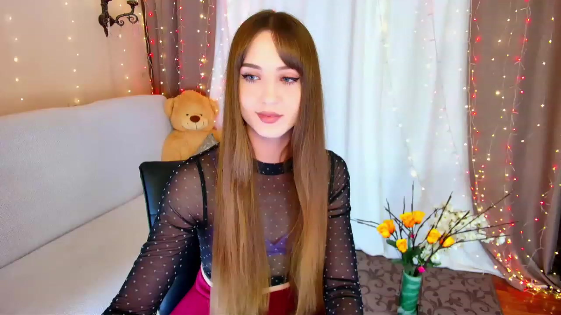 Gallery image thumbnail from Innocent_Soul's myfreecams stream on, 06/06/2023, 15:37 image 14 of 20