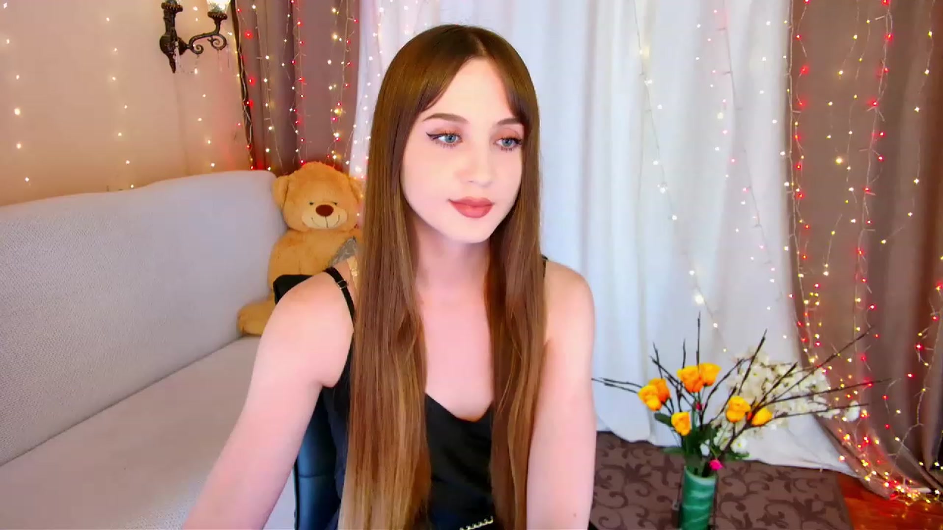 Gallery image thumbnail from Innocent_Soul's myfreecams stream on, 06/09/2023, 14:57 image 18 of 20