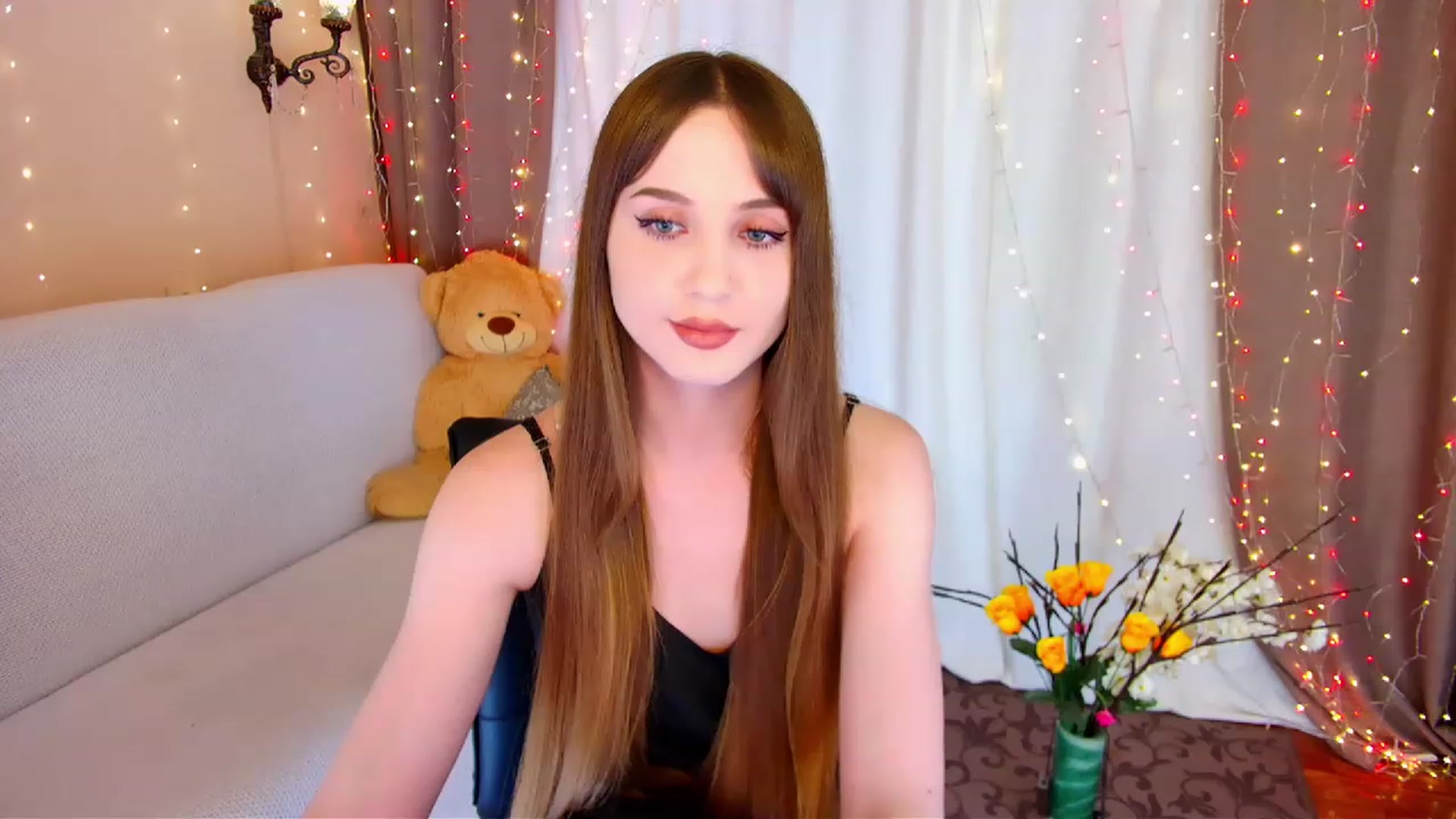 Gallery image thumbnail from Innocent_Soul's myfreecams stream on, 06/09/2023, 14:57 image 7 of 20
