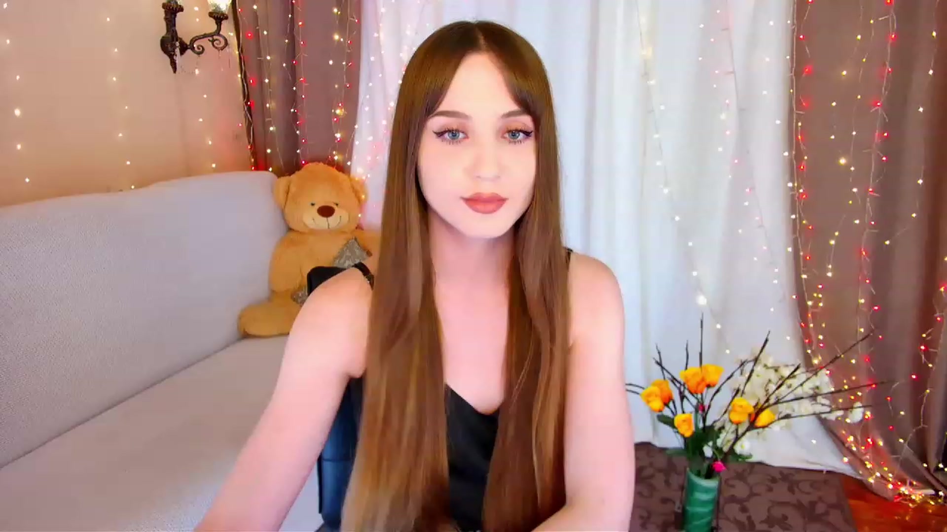 Gallery image thumbnail from Innocent_Soul's myfreecams stream on, 06/09/2023, 14:57 image 1 of 20