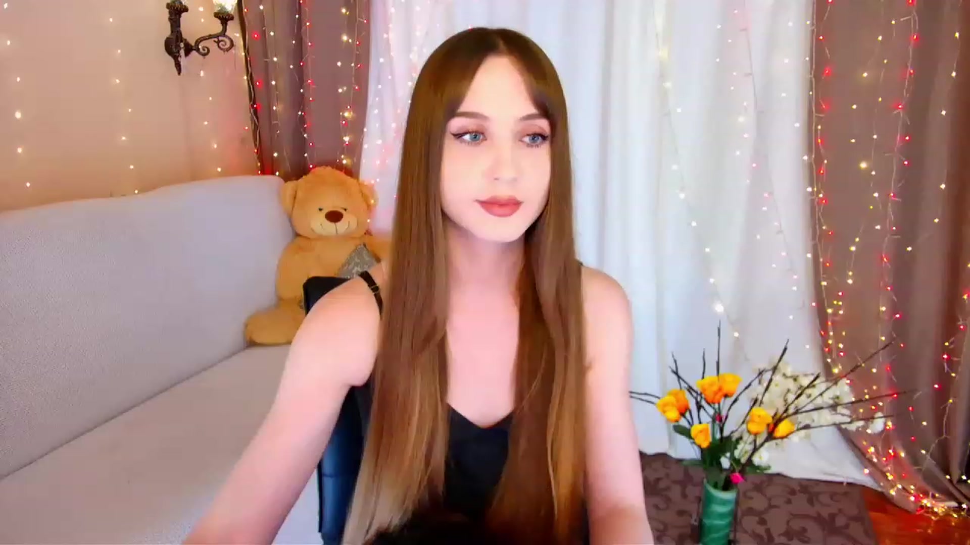 Gallery image thumbnail from Innocent_Soul's myfreecams stream on, 06/09/2023, 14:57 image 6 of 20